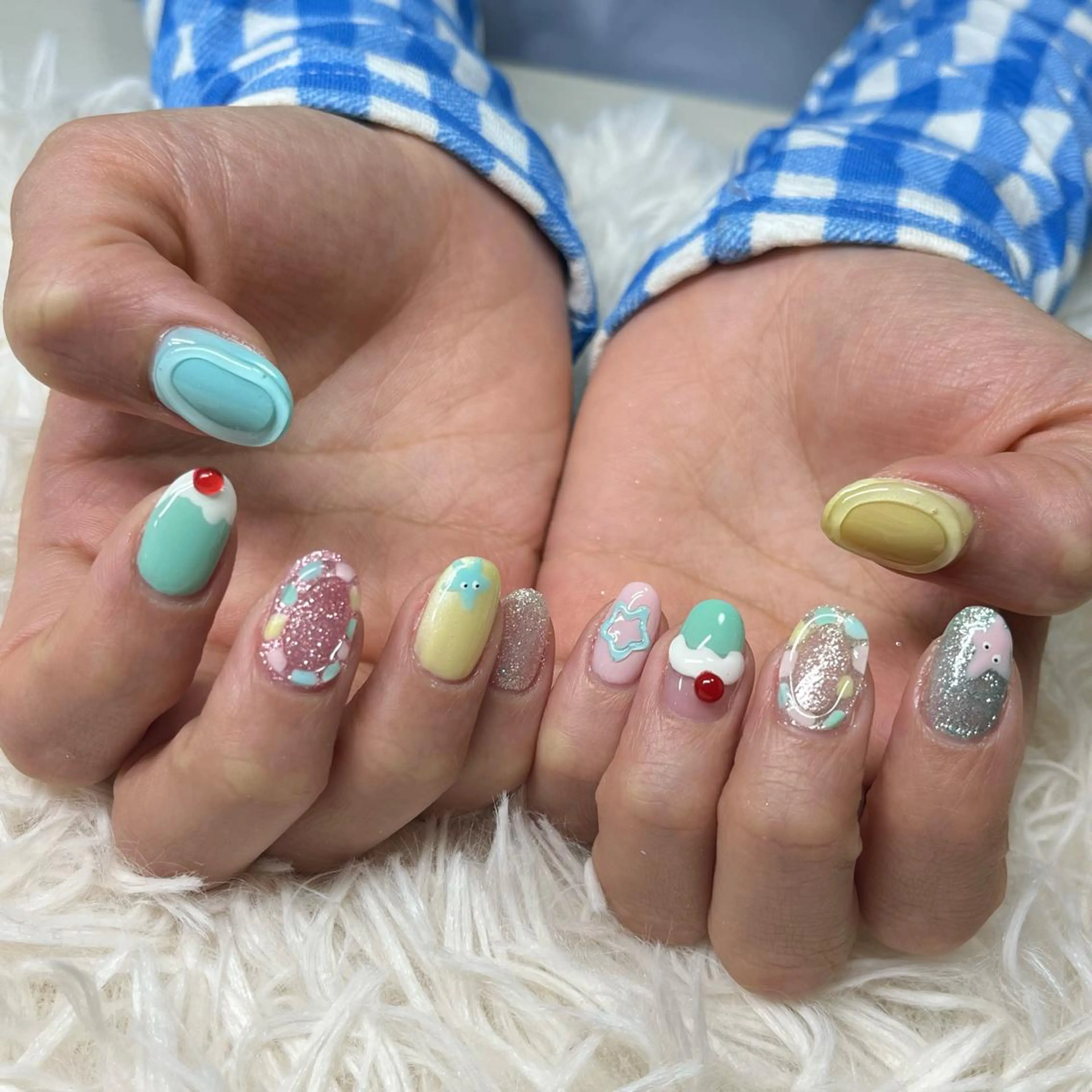 ネイル アートネイル クリアネイル フレンチネイル ジェルネイル ガラスフレンチ 🐕🦺Yappy 💗A-tanのネイルデザイン