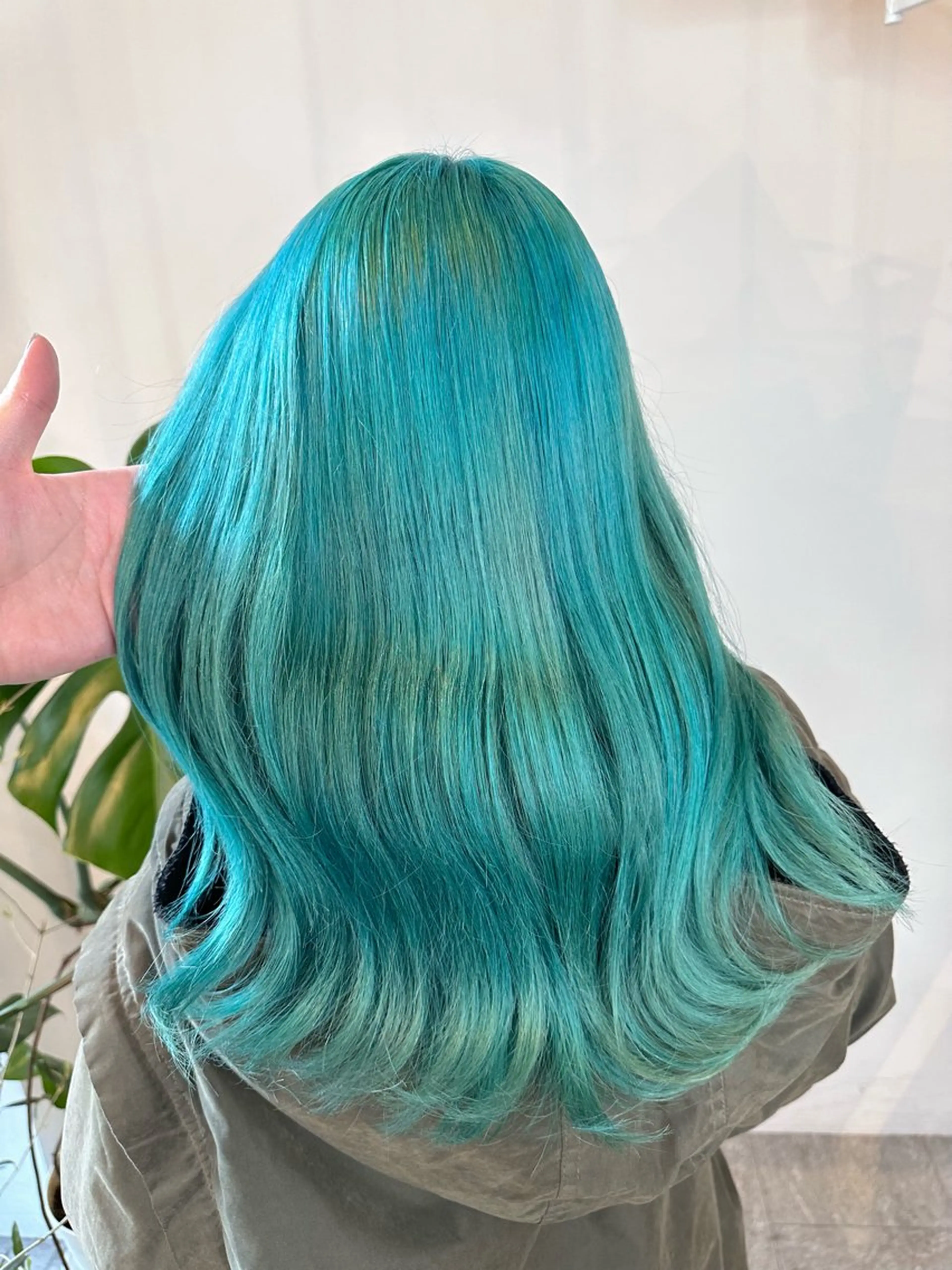 ロング カラー ブリーチ ケアカラー ミント 堀江/レイヤーカット 𝒀𝑼𝑻𝑶のヘアスタイル