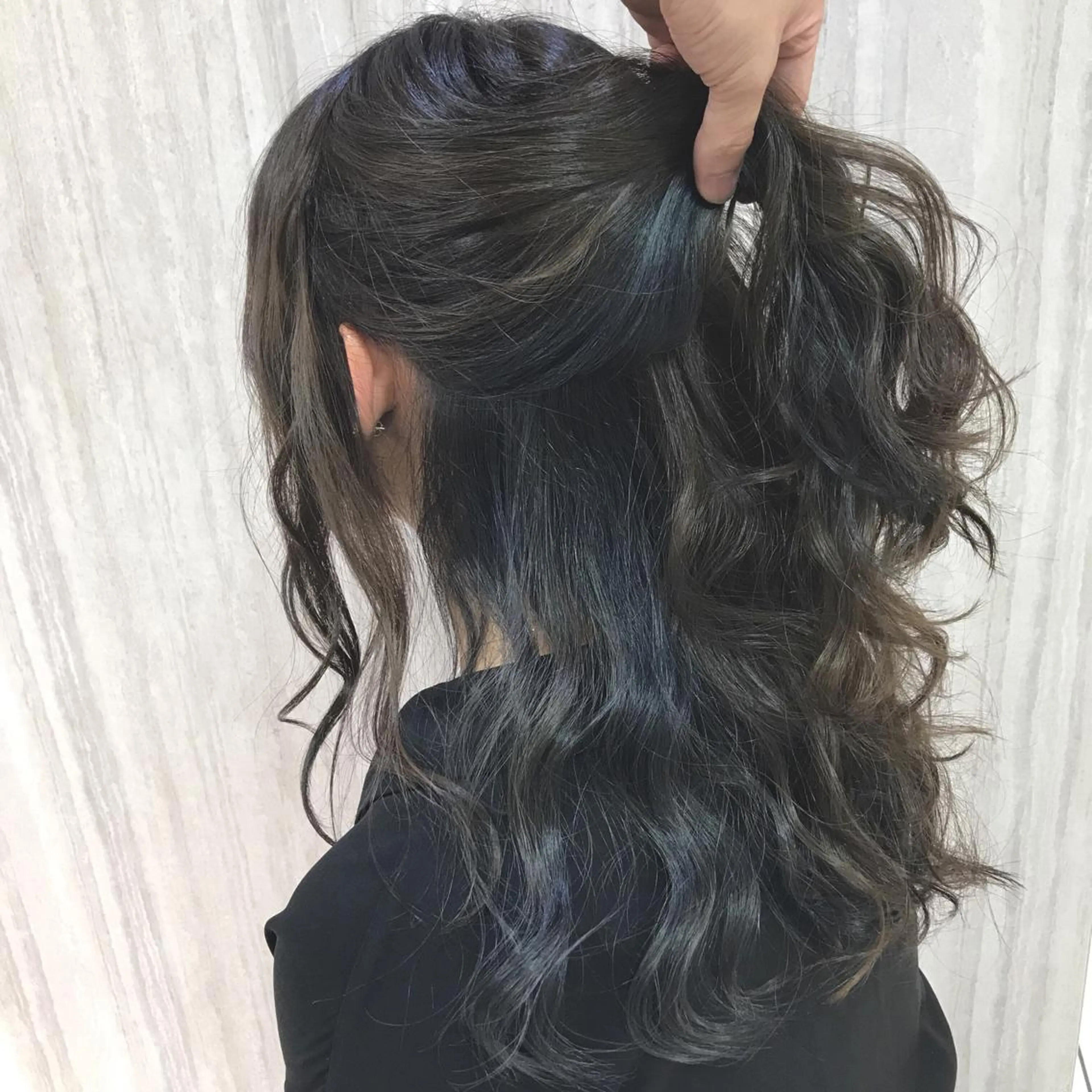 ロング カラー ブルーカラー ブルージュ インナーカラー 💎髪質改善💎似合 わせカット✄穂積拓斗のヘアスタイル