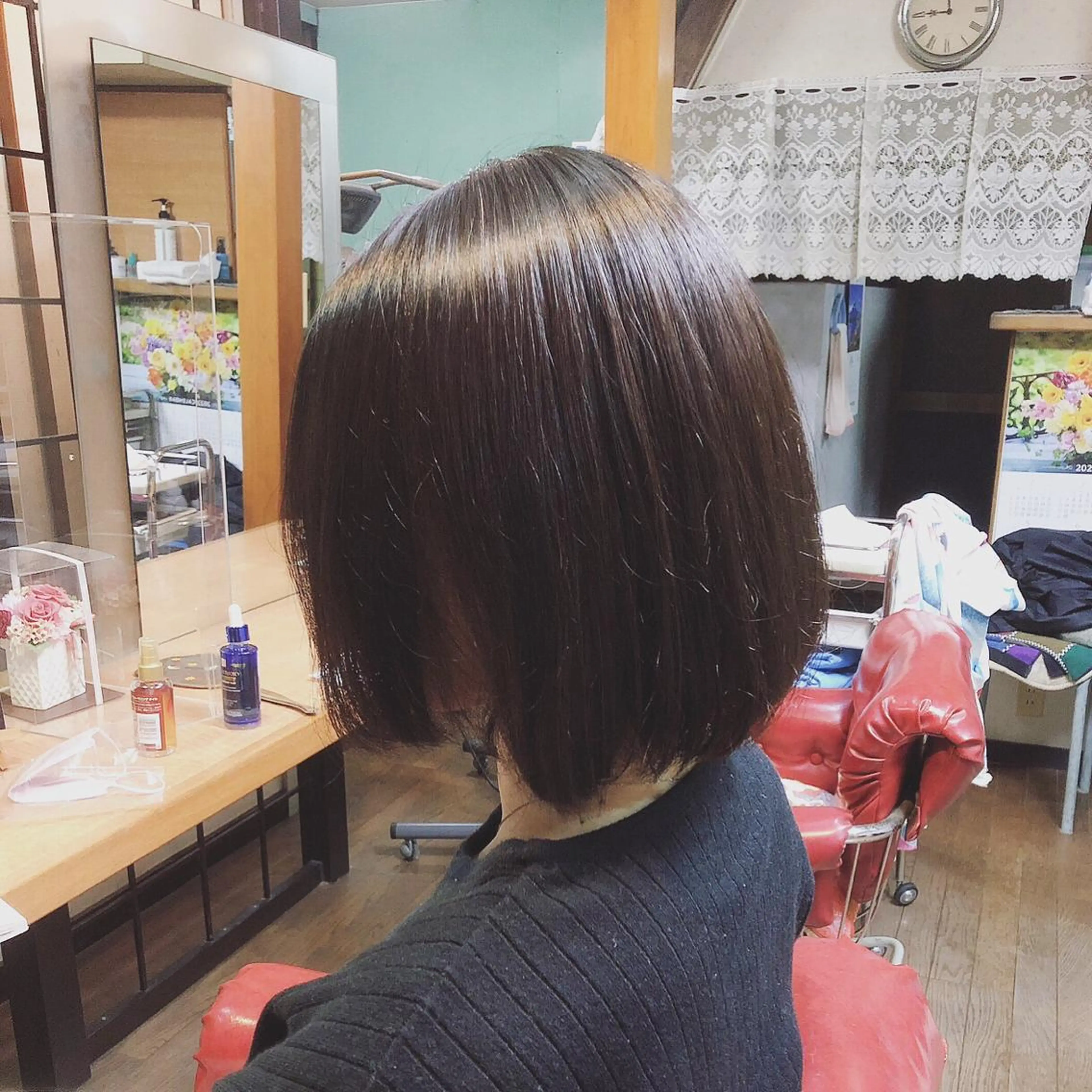 ショート ボブ 髪質改善 トリートメント カット ヘアカラー パーマ 縮毛矯正 トリートメント ヘッドスパ 🏰秘密基地🏯 サユリ美容室✂️のヘアスタイル
