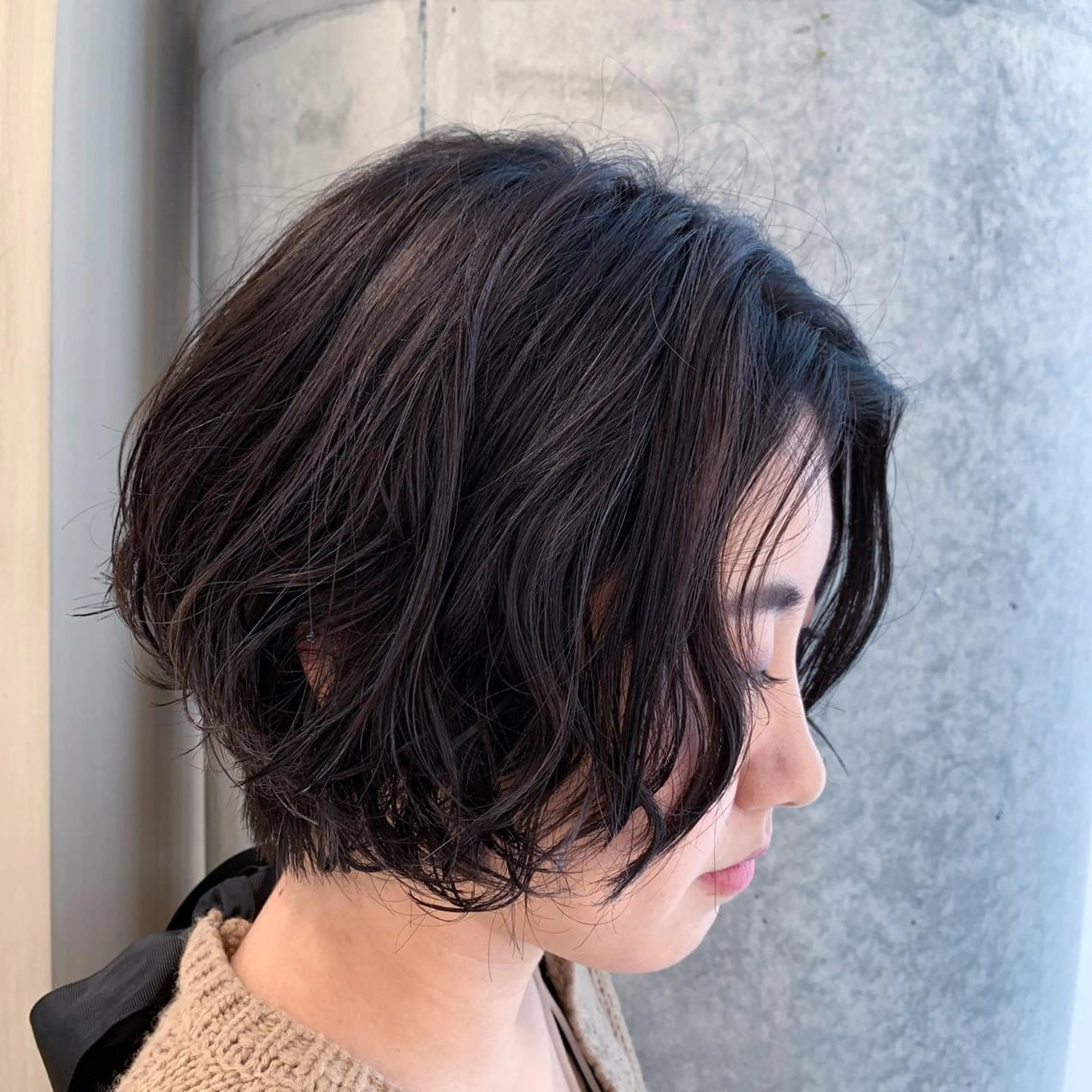 ショート カラー パーマ サソウ ユリエ🥥のヘアスタイル