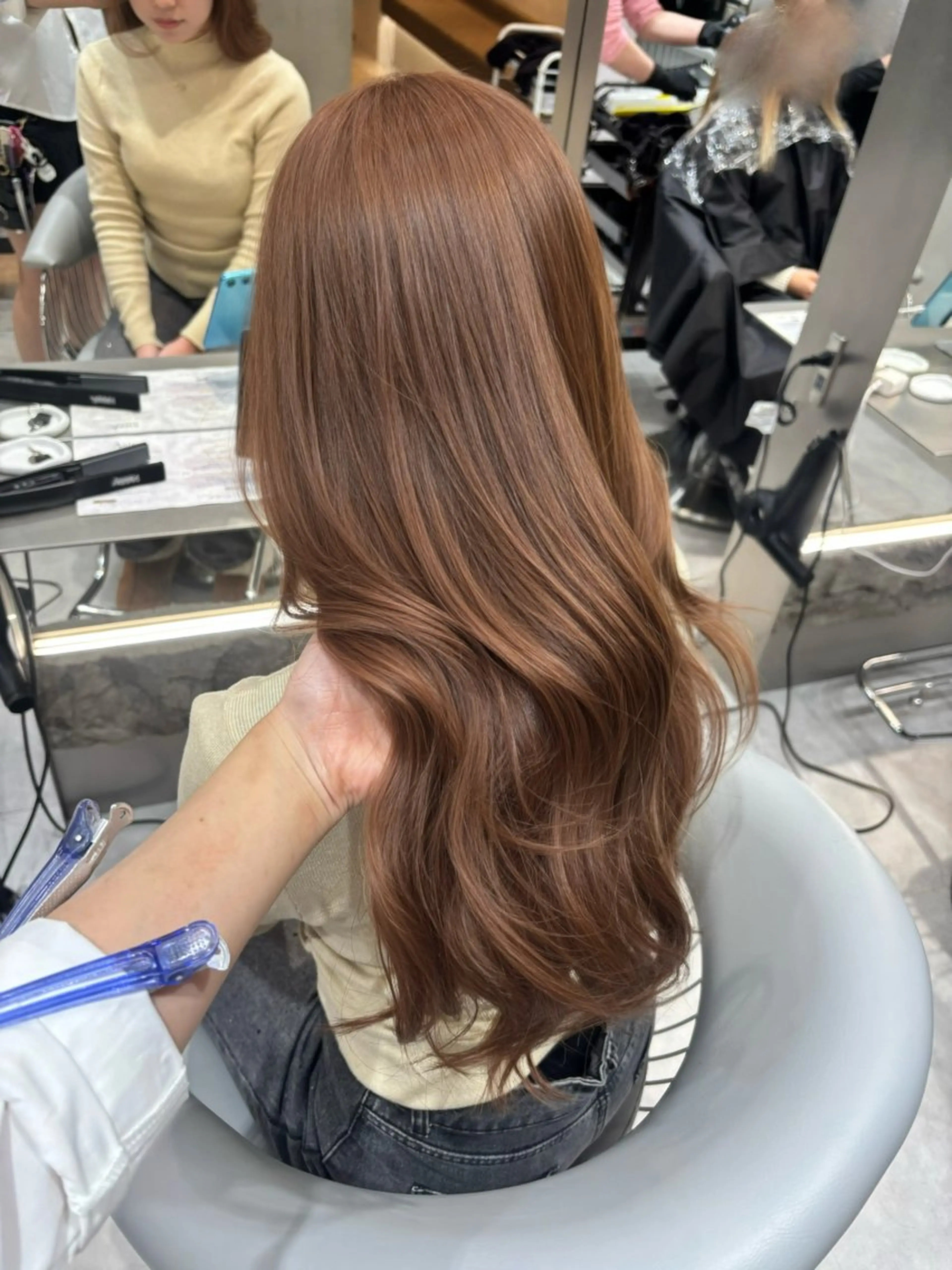 ロング 顔まわりレイヤー 顔周りカット ハイレイヤー レイヤーカット ローレイヤー カット ヘアカラー MOMOHA/ 🍑レイヤーカットのヘアスタイル