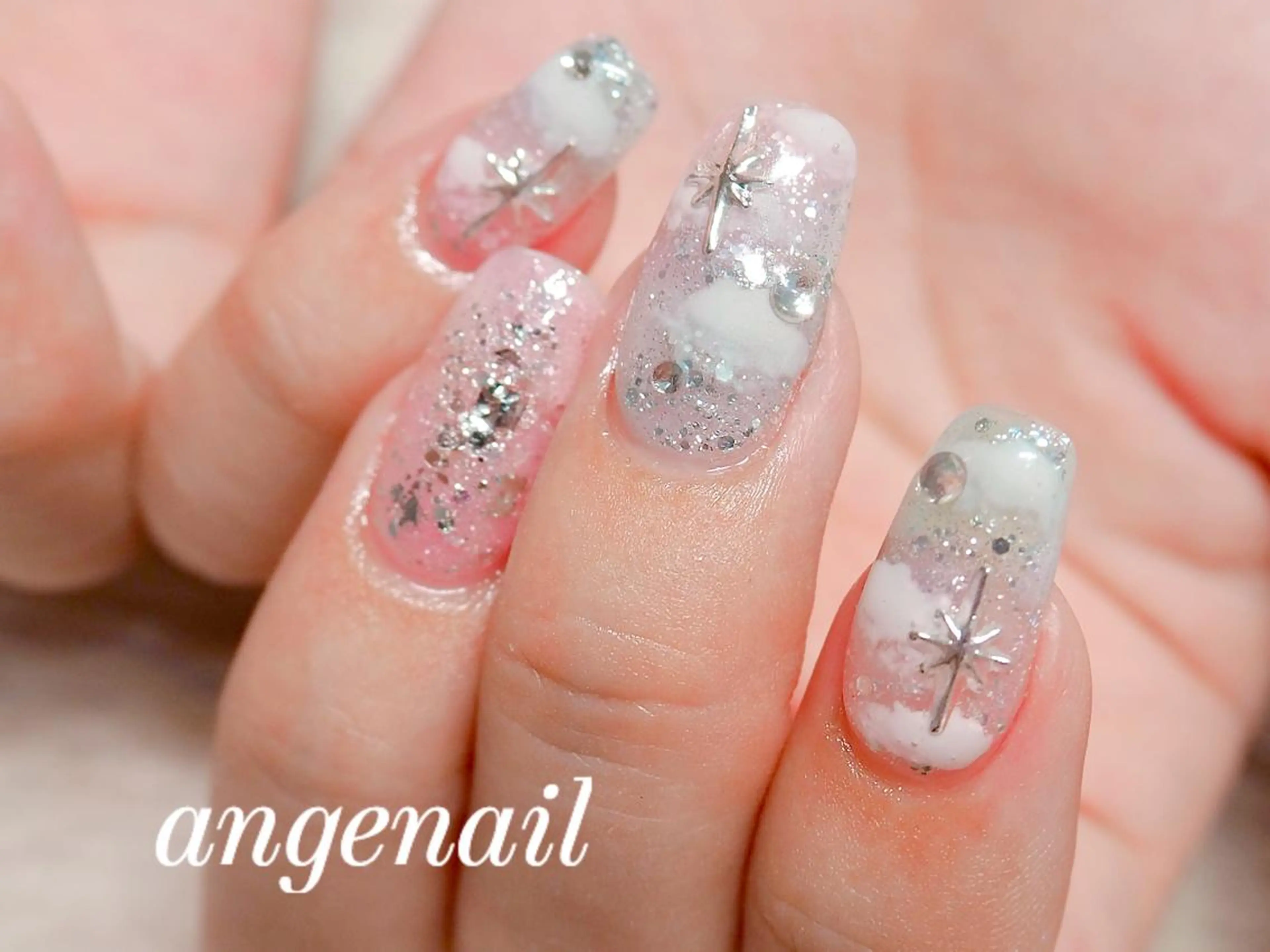 ネイル ハンドネイル オーナーネイリスト MAKIのネイルデザイン