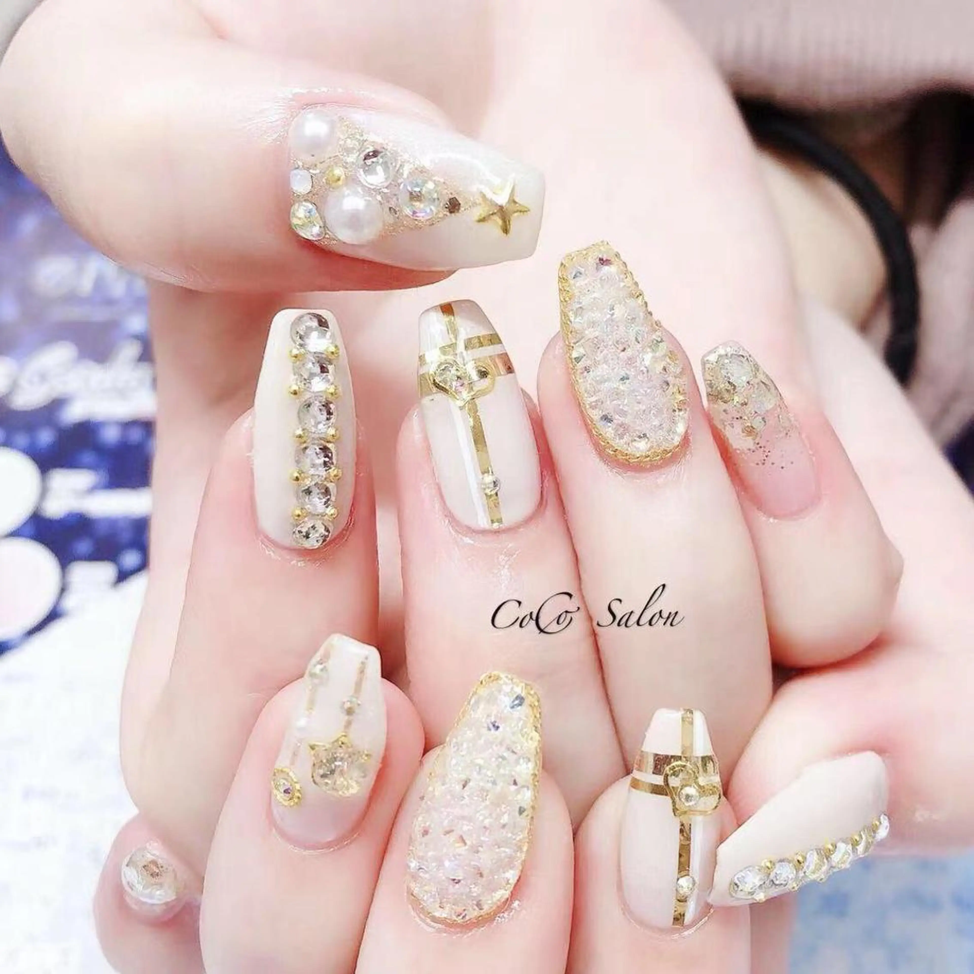 ネイル キラキラネイル CoCoSalon ネイル/まつ毛予約のネイルデザイン