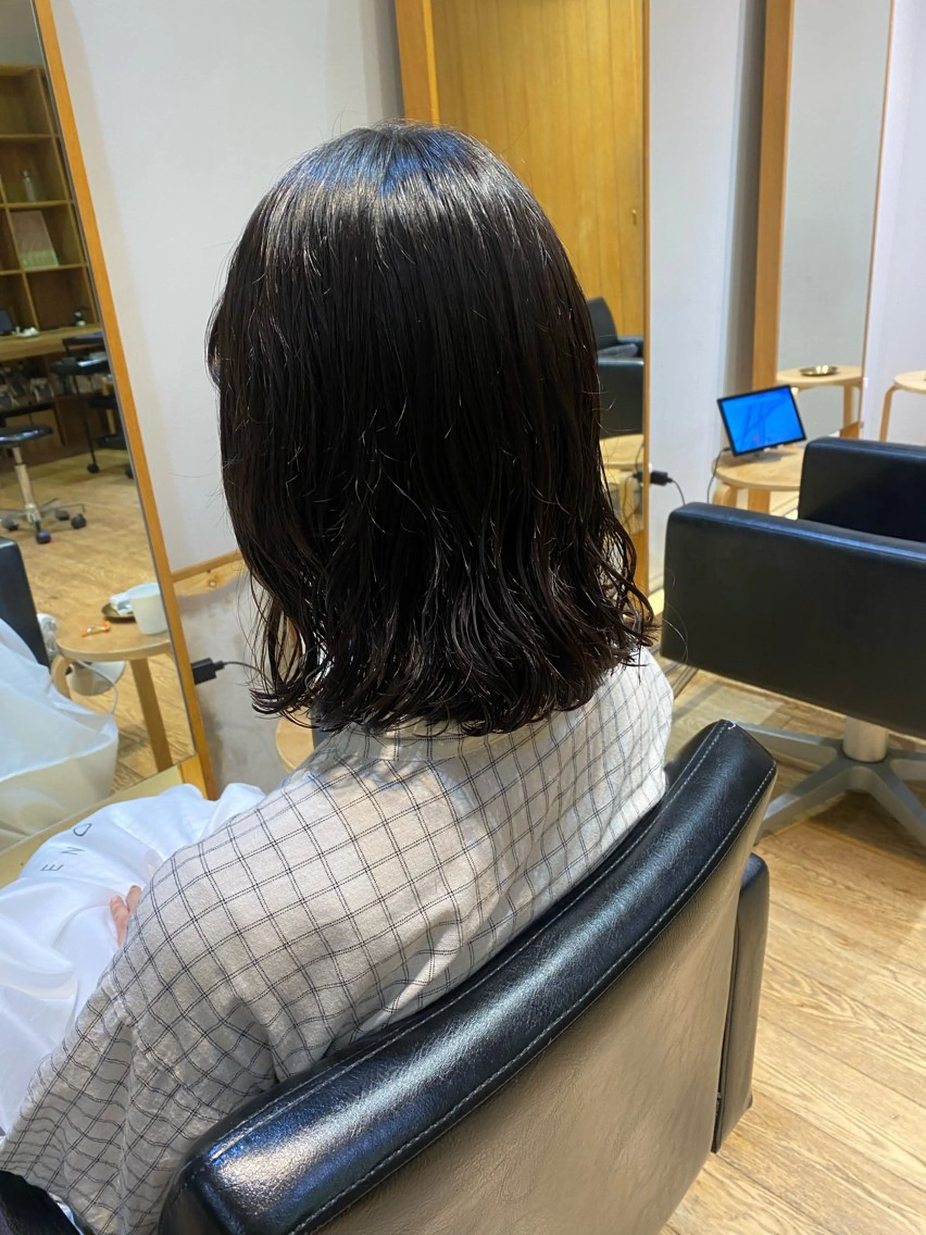 ミディアム カット パーマ 大人可愛い♡コテ巻き パーマ🌼杉田 萌恵のヘアスタイル