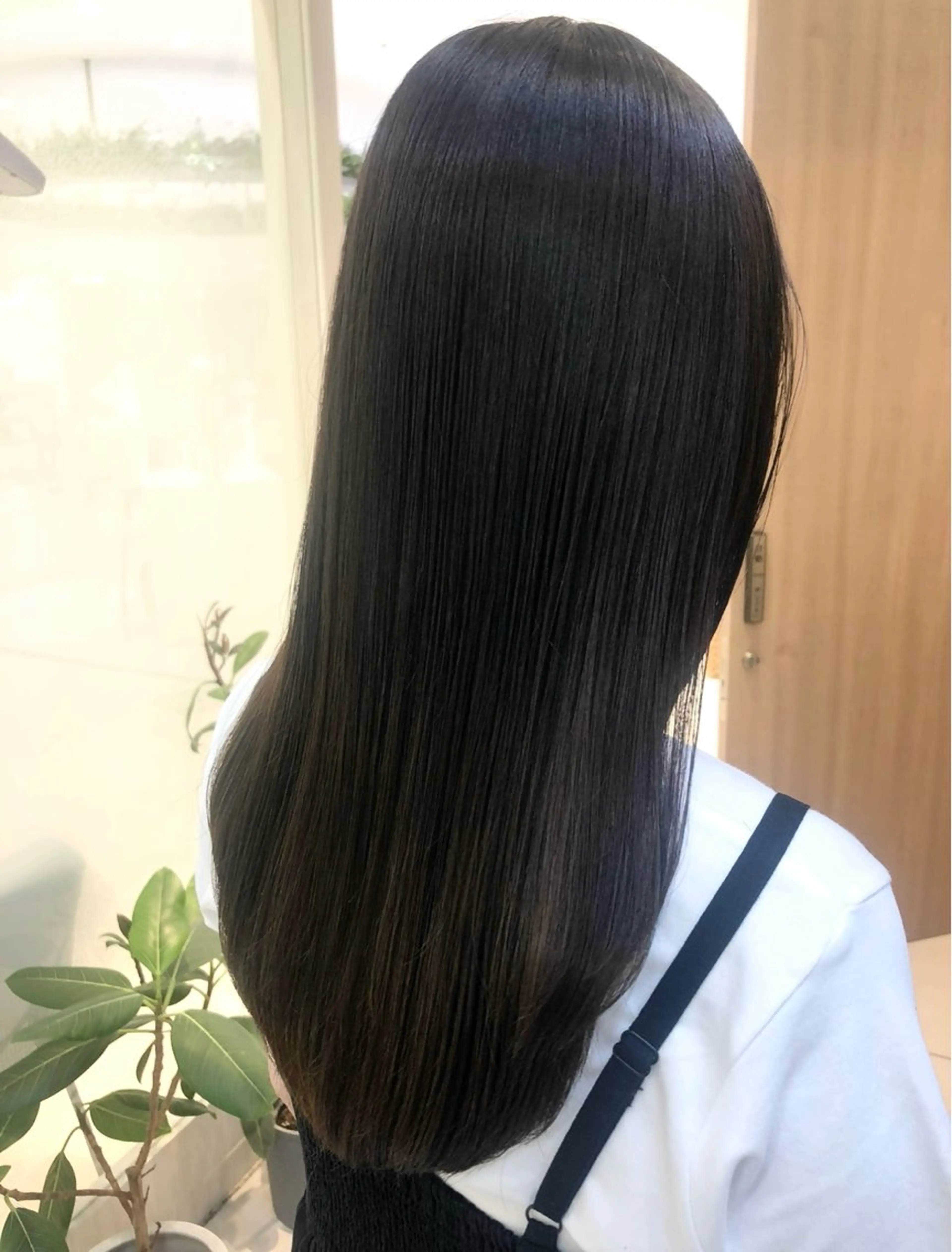 セミロング カラー 縮毛矯正/髪質改善/ 艶髪ササキナツミのヘアスタイル