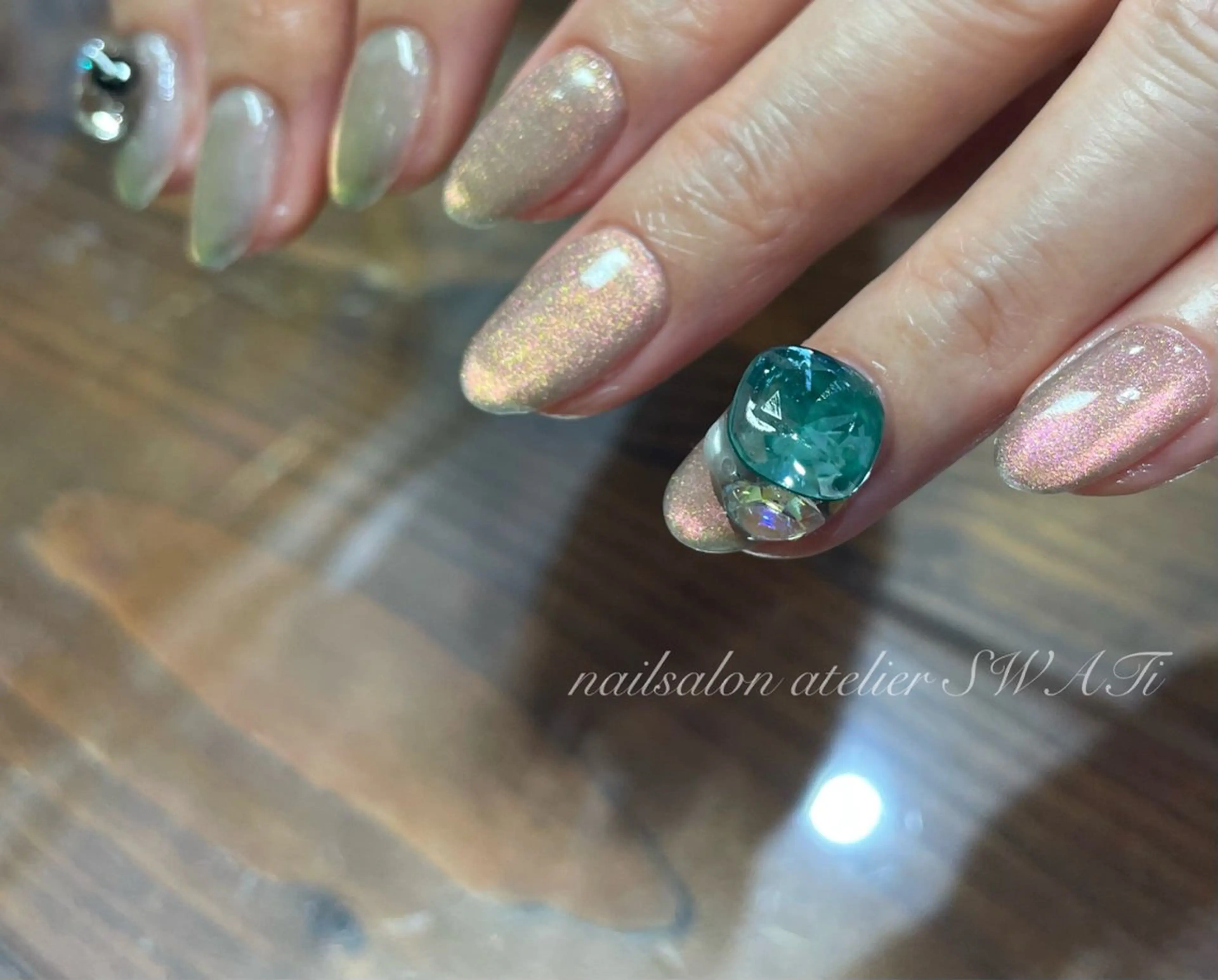 ネイル ハンドネイル nailsalon SWATiのネイルデザイン