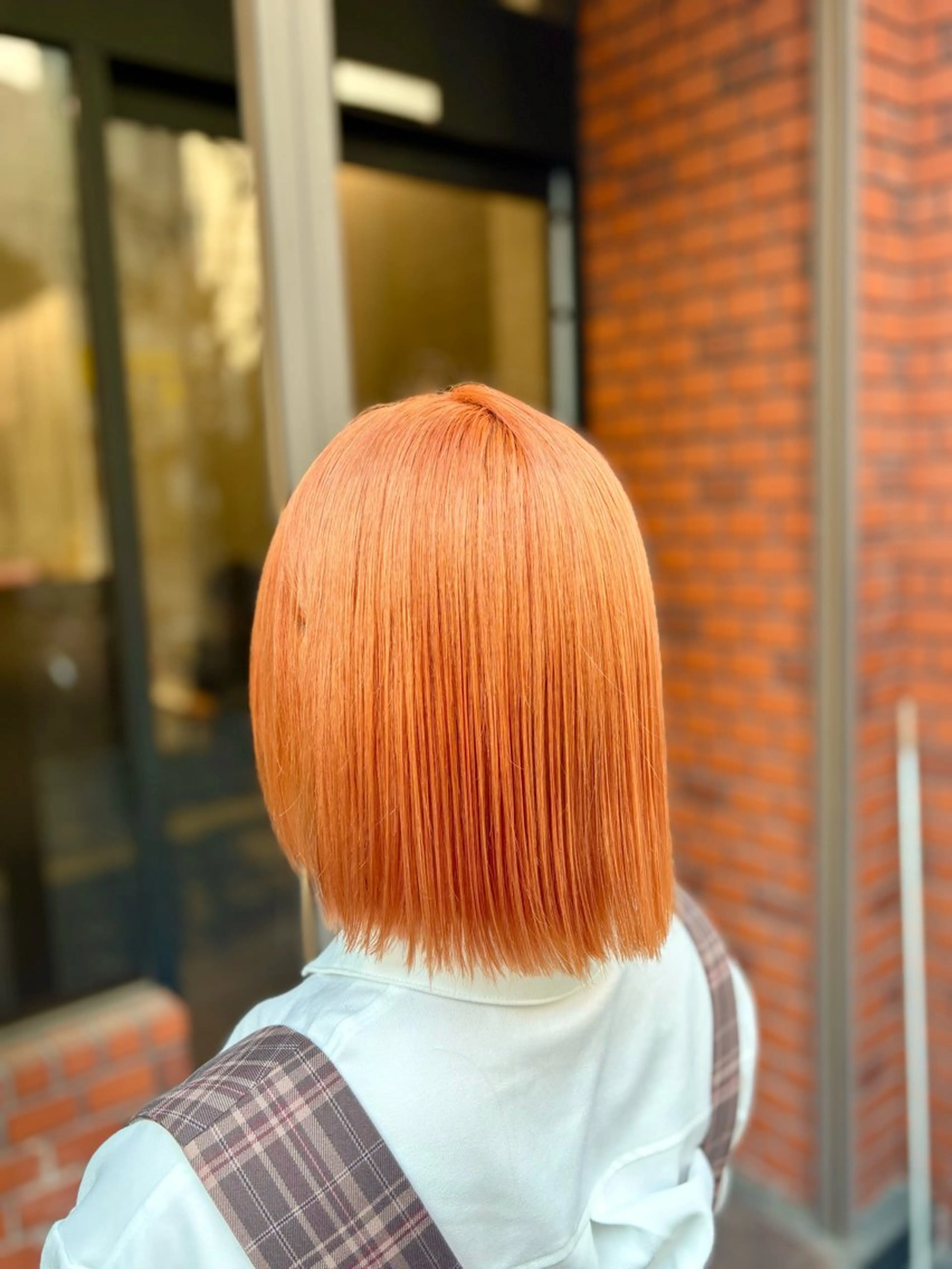 ショート カラー ブリーチ cocotte宜喜 弘希のヘアスタイル