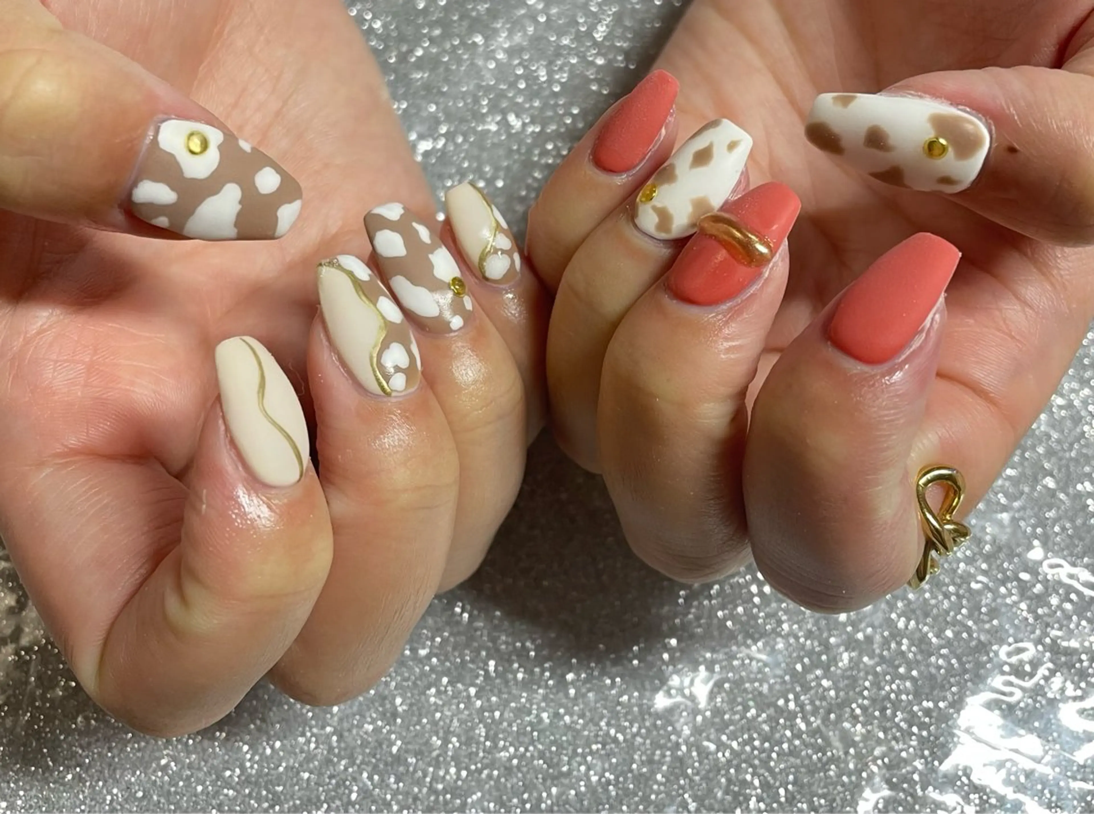 ネイル ハンドネイル VIERU 🌈🎀💖のネイルデザイン