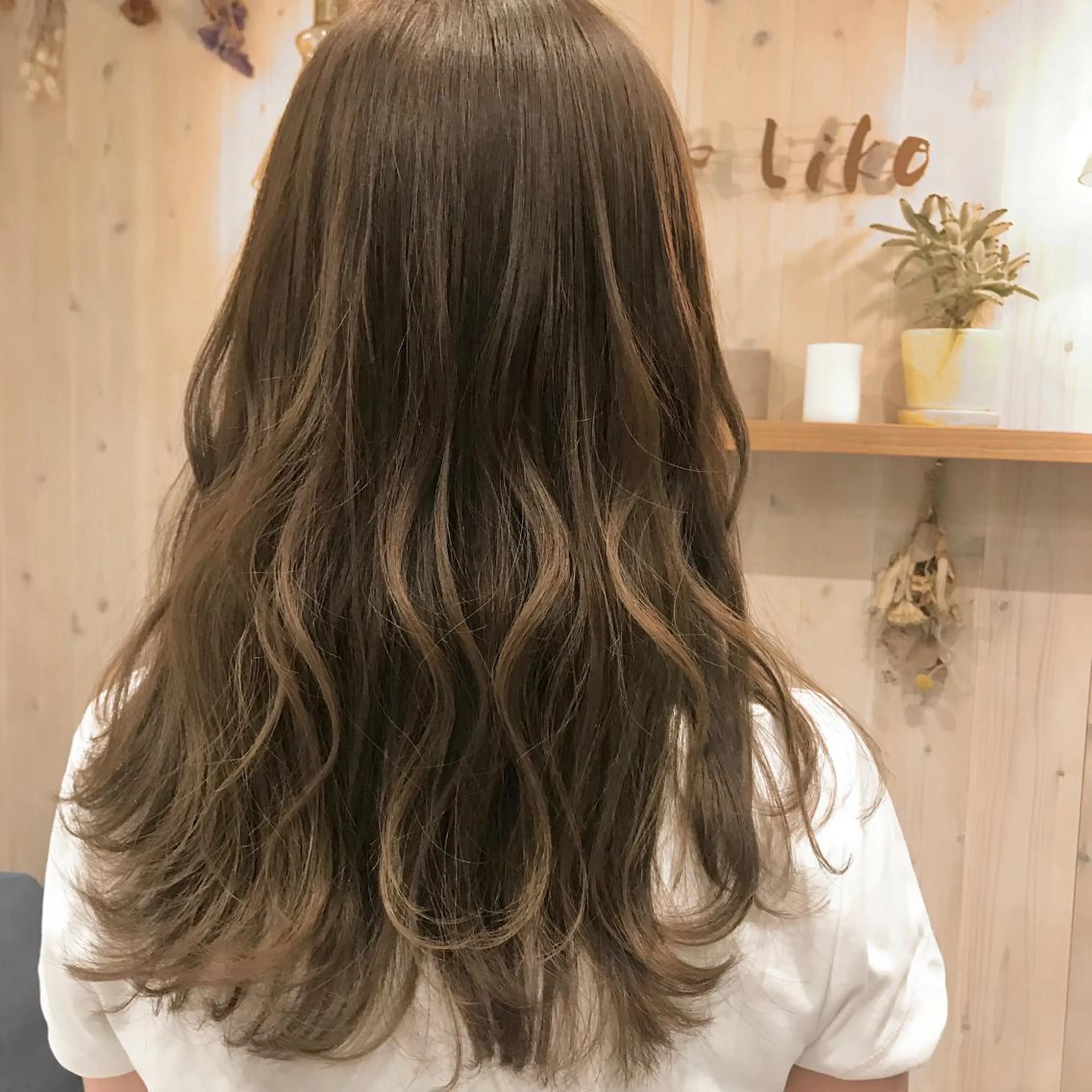 セミロング カラー バレイヤージュ レイヤーカット 透明感カラー/ 寺田千雅子のヘアスタイル
