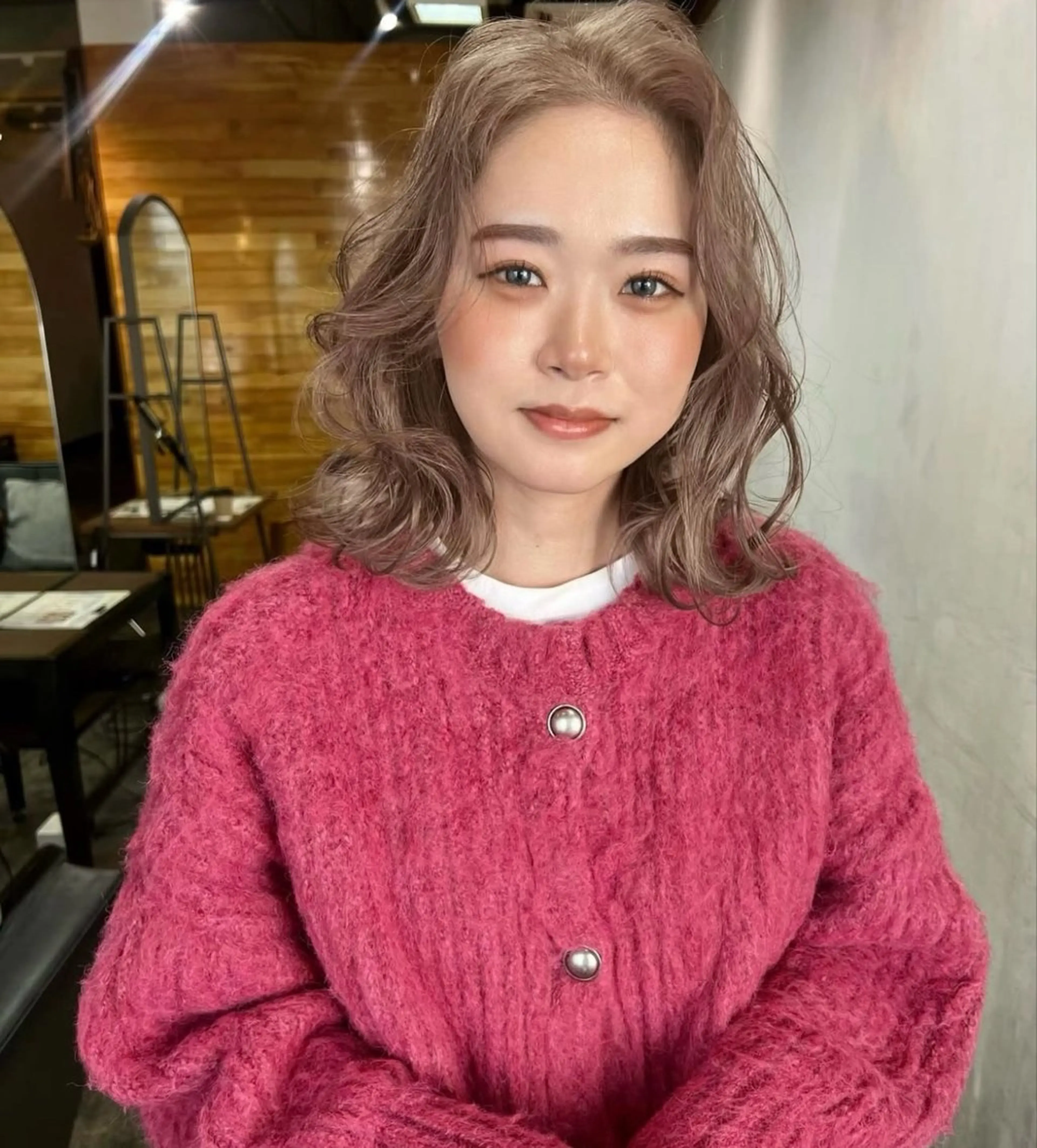 ミディアム カラー ハイトーン特化🤍 Ayakaのヘアスタイル