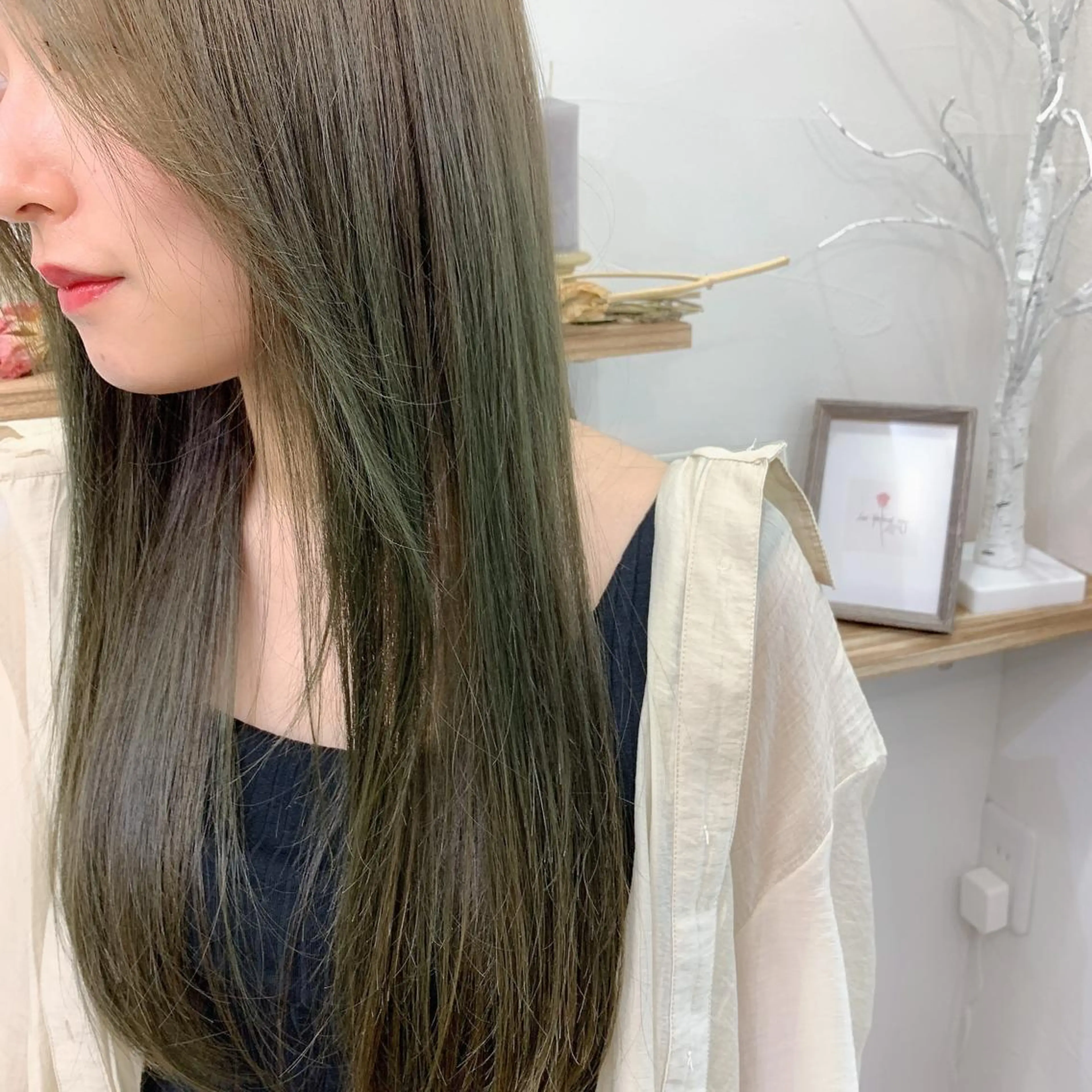 セミロング カラー アディクシーカラー アクアカラー アッシュ バレイヤージュ ベージュカラー ヘアカラー トリートメント Lome'所属・✨ブリーチマスター✨ オクヤマヨウスケのヘアスタイル