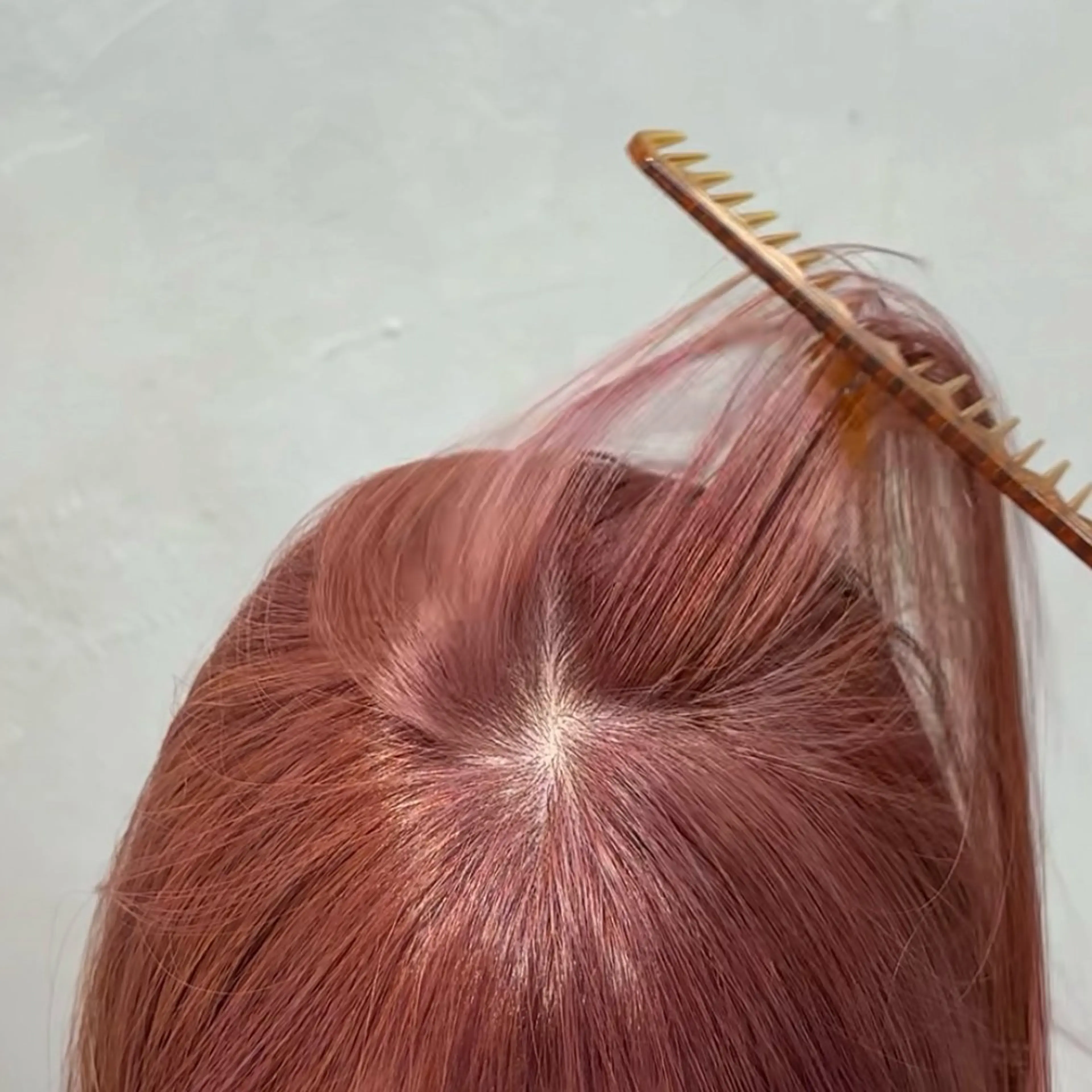 ショート 盛れる透明感カラー・ momokaのヘアスタイル