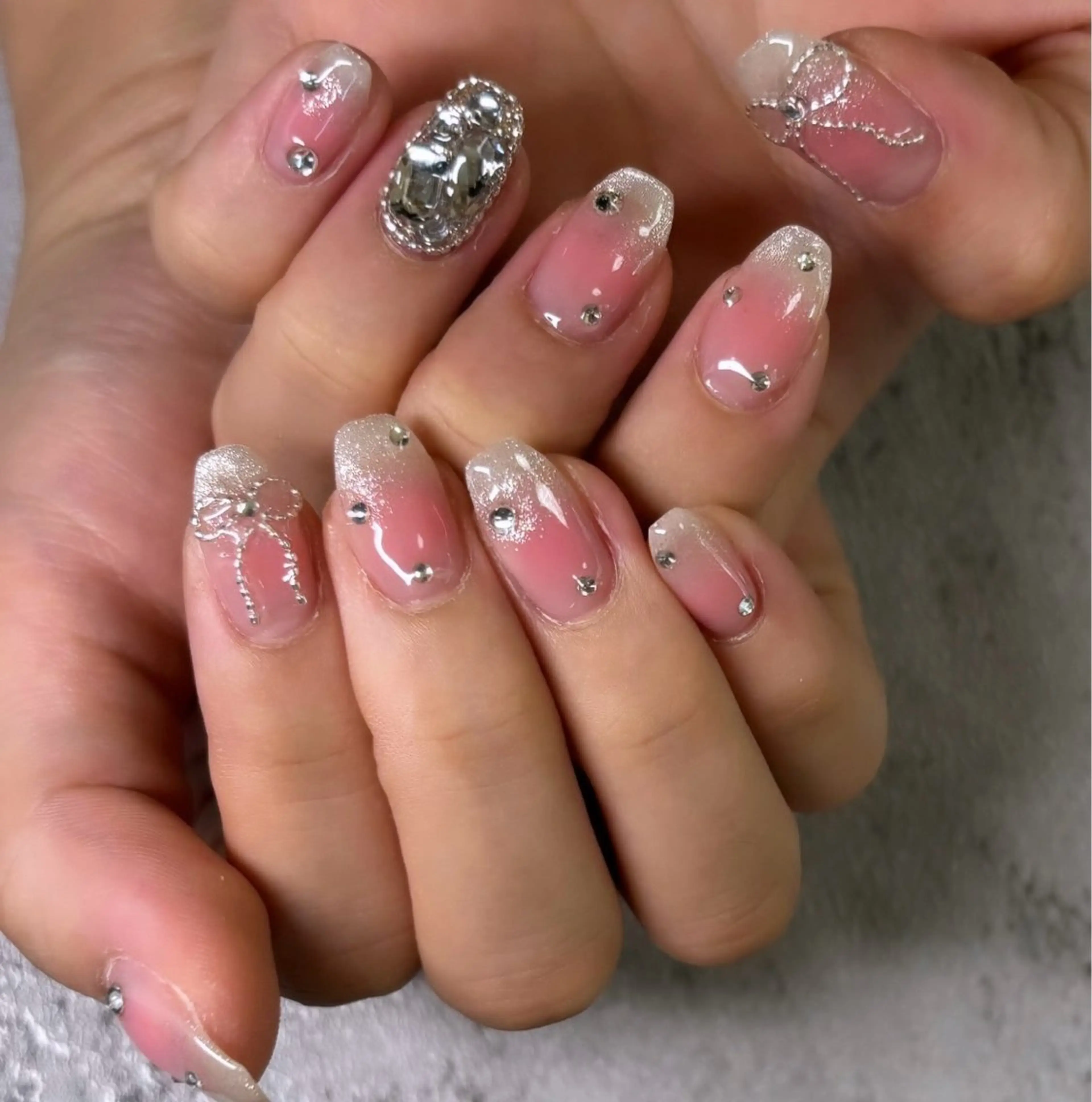 ネイル 黒瀬 奈津季のネイルデザイン