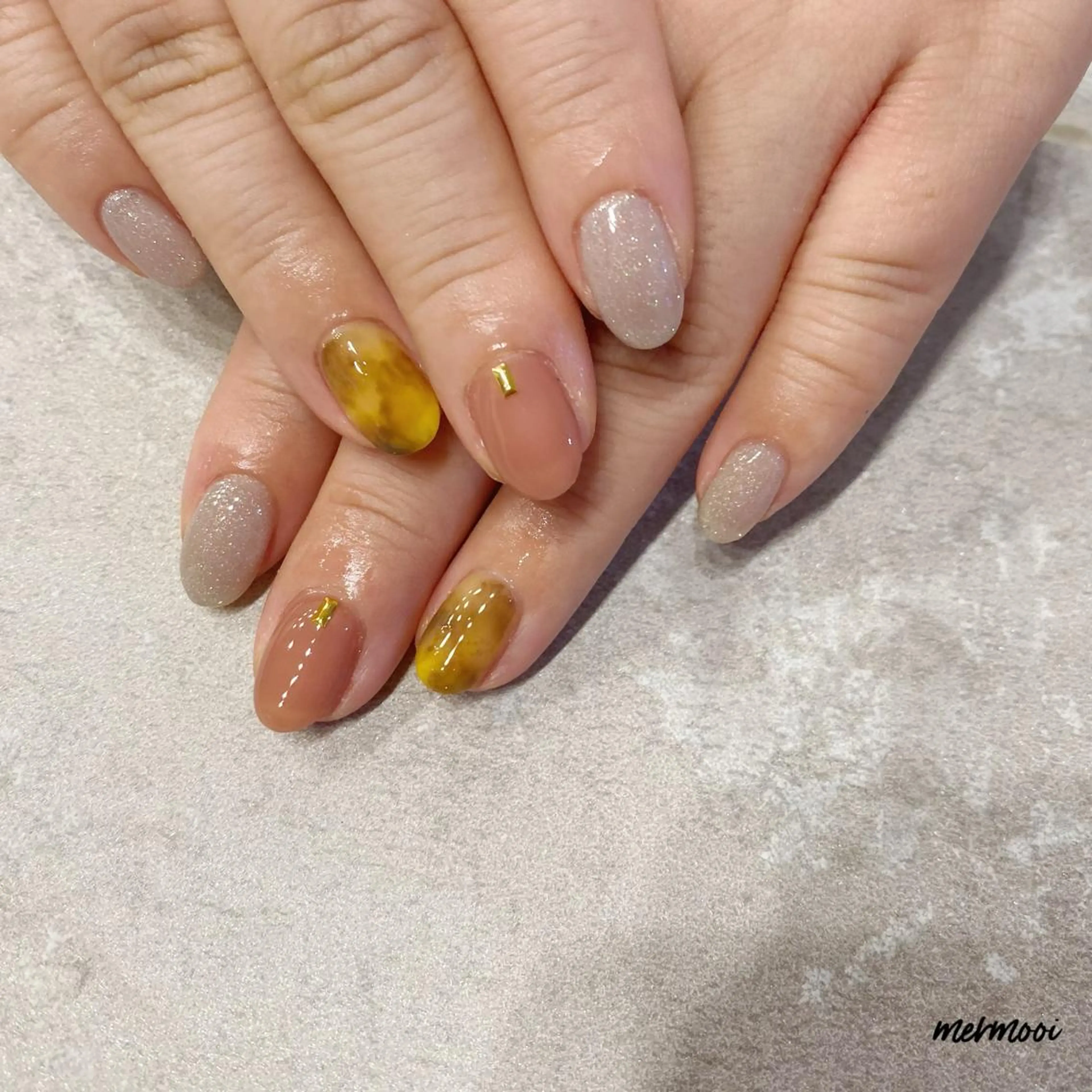 ネイル べっ甲ネイル ジェルネイル ハンドネイル mermooi所属・melumooi nailのネイルデザイン