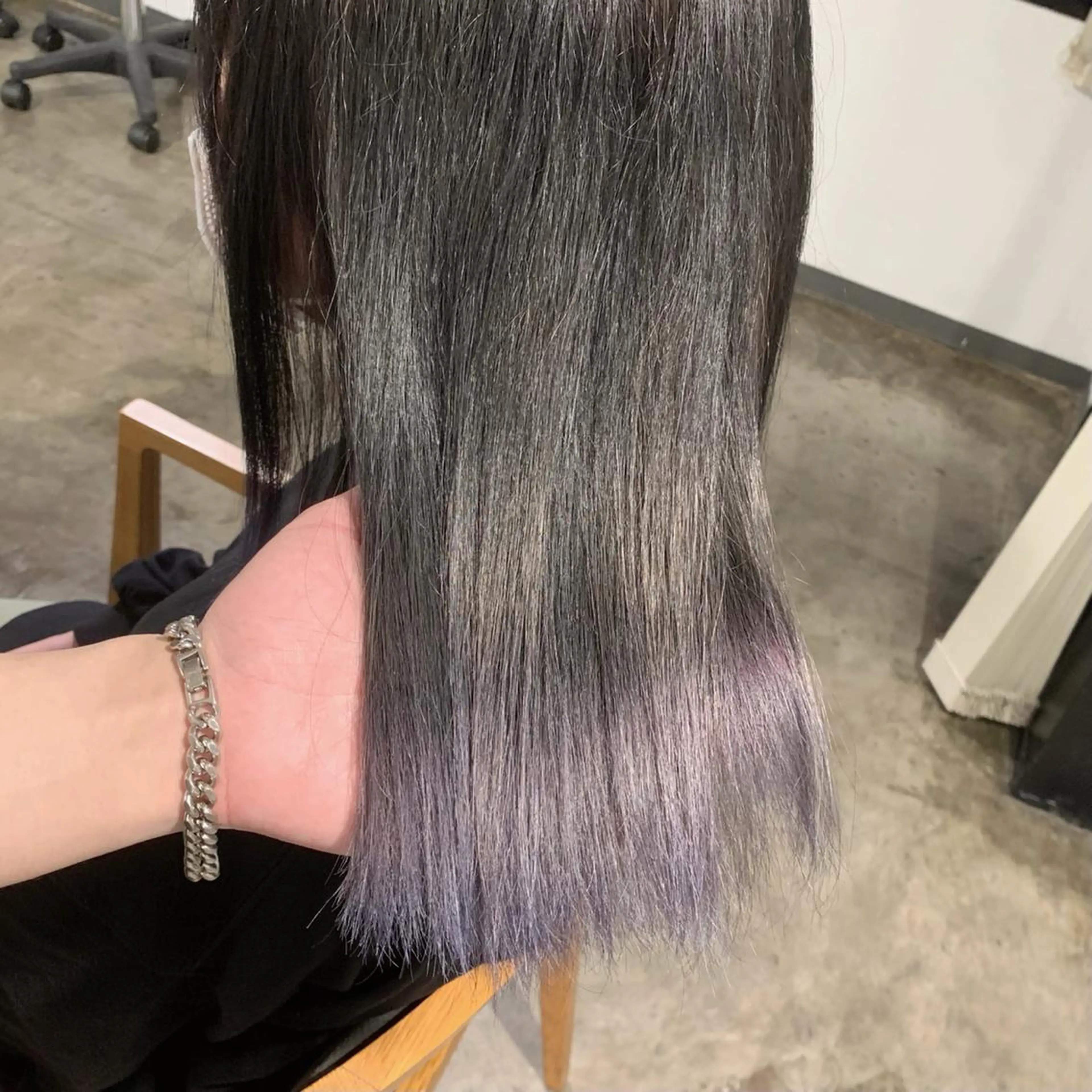 ミディアム カラー ブルーカラー ブルーラベンダー ダークグレー ラベンダーカラー ✅ケアブリーチ✅ トヨオカ ノブヒデのヘアスタイル