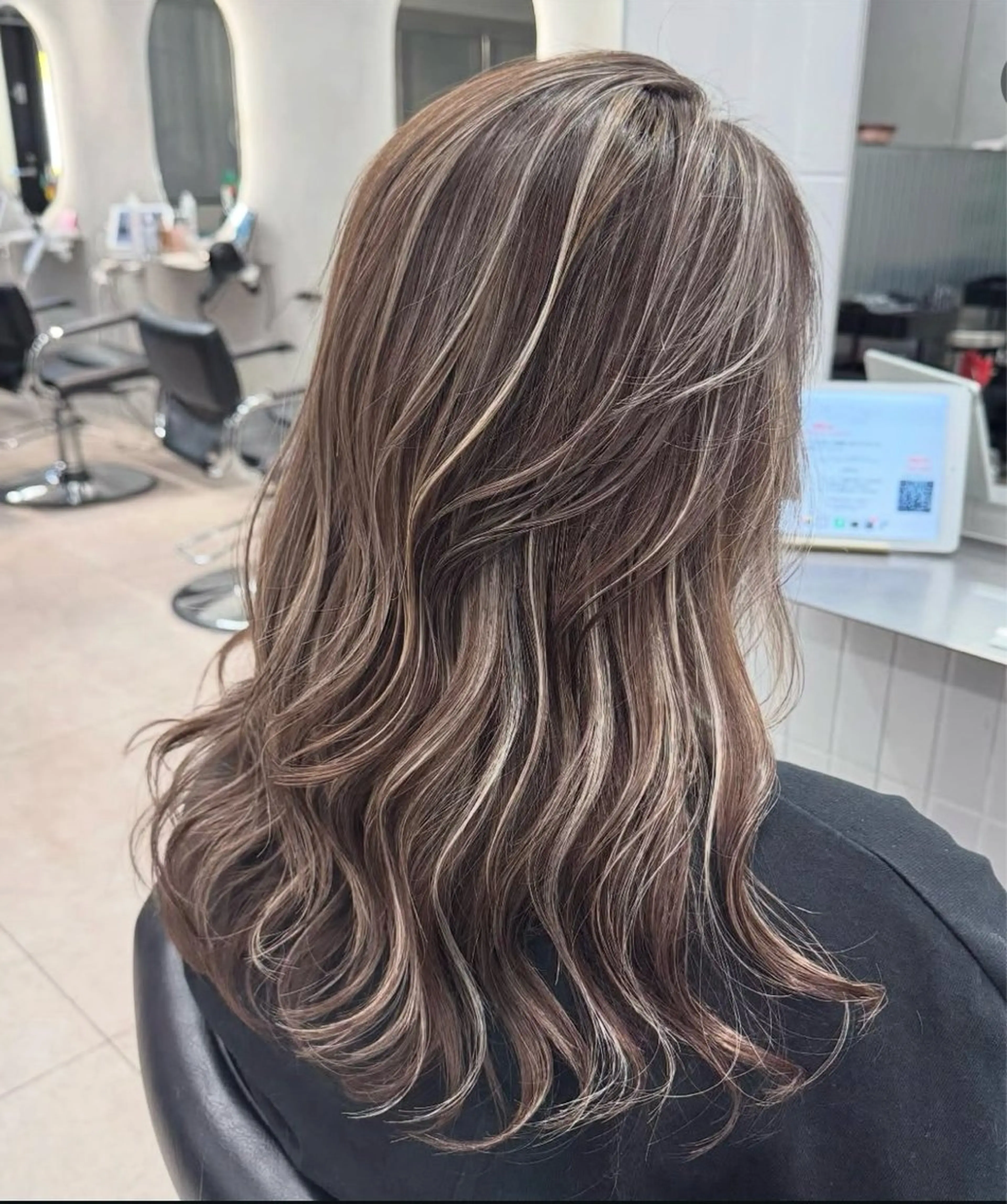 ロング カラー ヘアカラー 表参道/ハイライト バレイヤージュのヘアスタイル