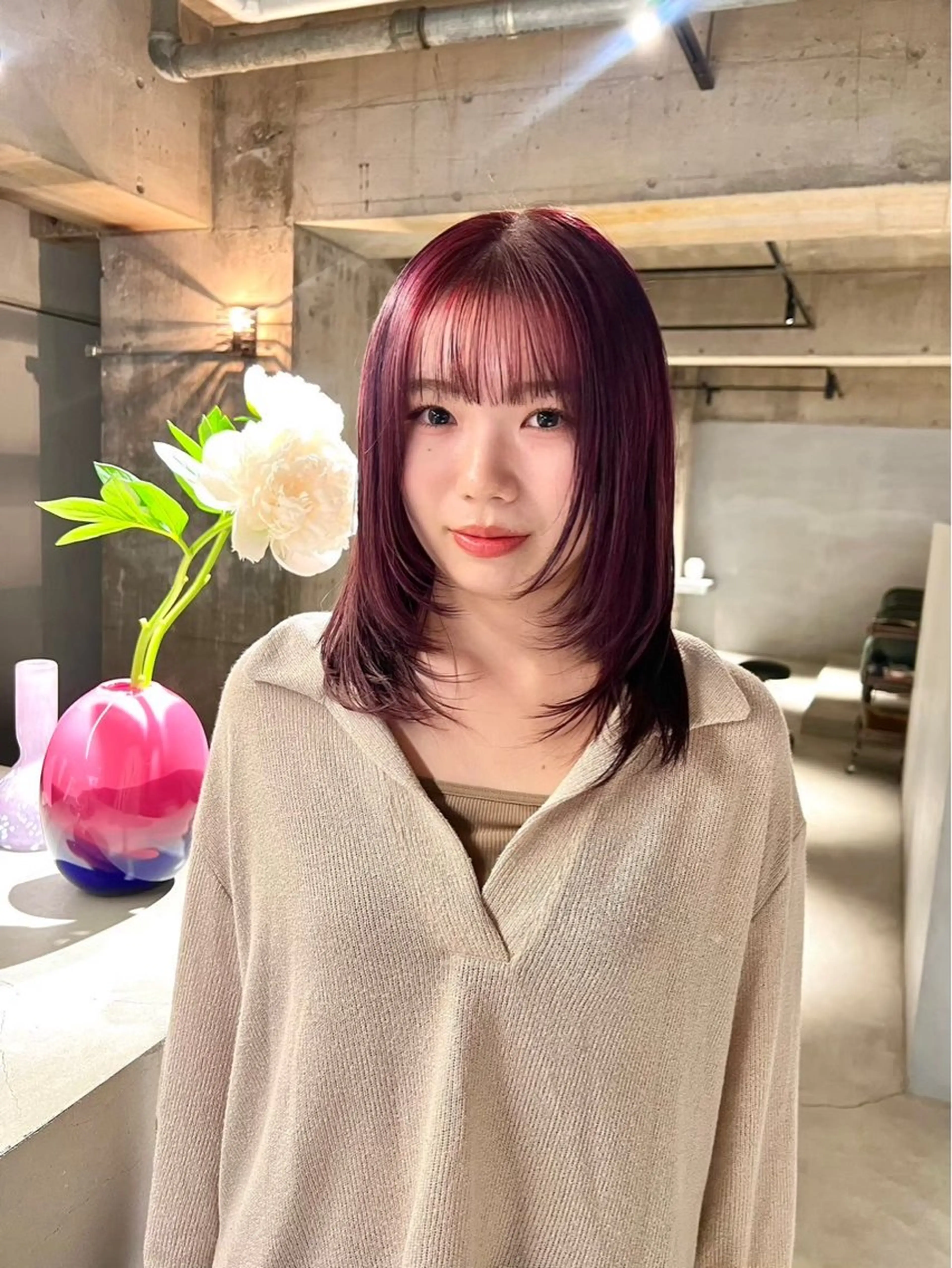 カラー 纐纈 釉羽のヘアスタイル