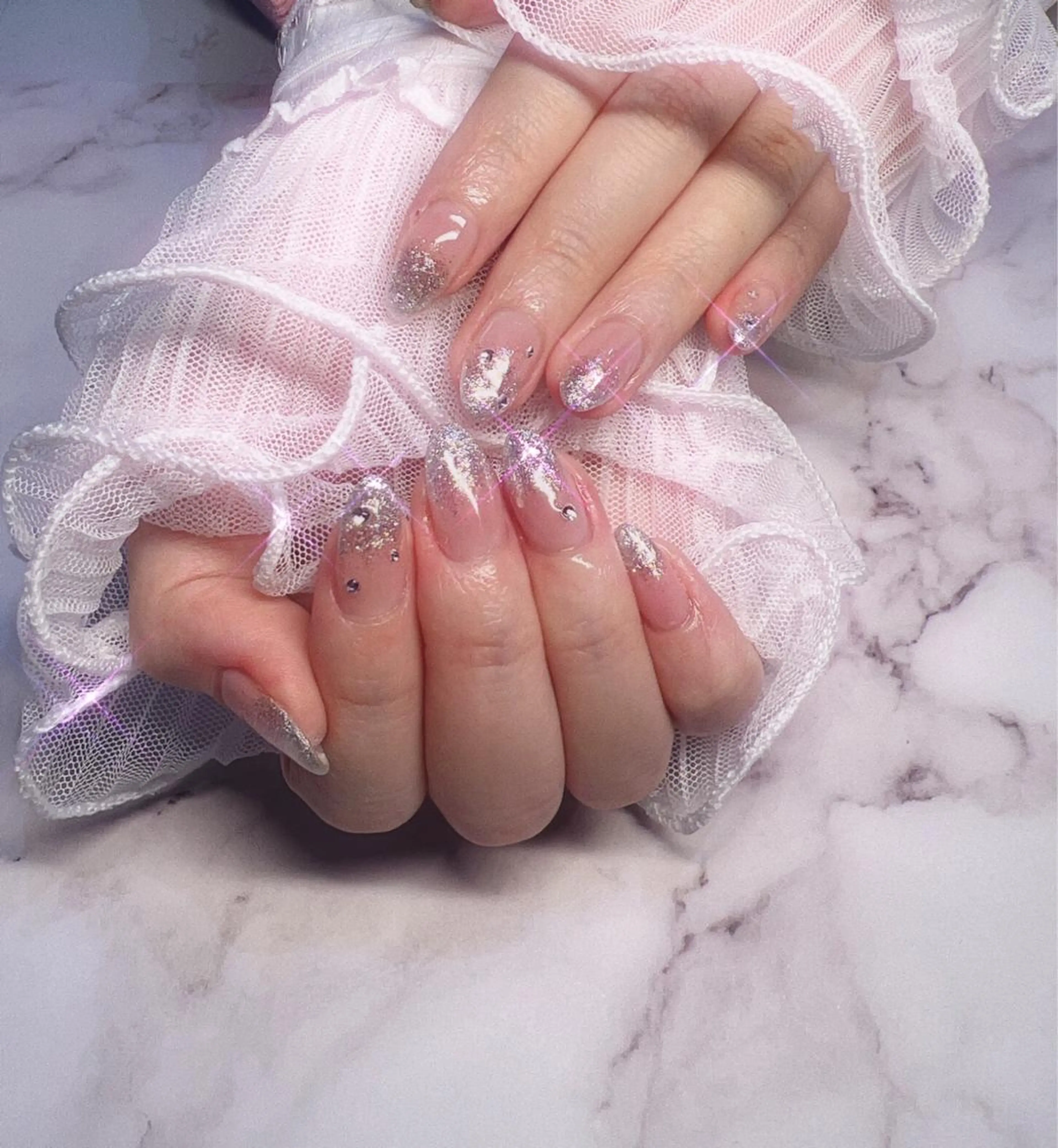 ネイル オーロラネイル フレンチネイル ジェルネイル グラデーション 韓国ネイル ちゅるんネイル🪄 耳ツボジュエリー🔗のネイルデザイン