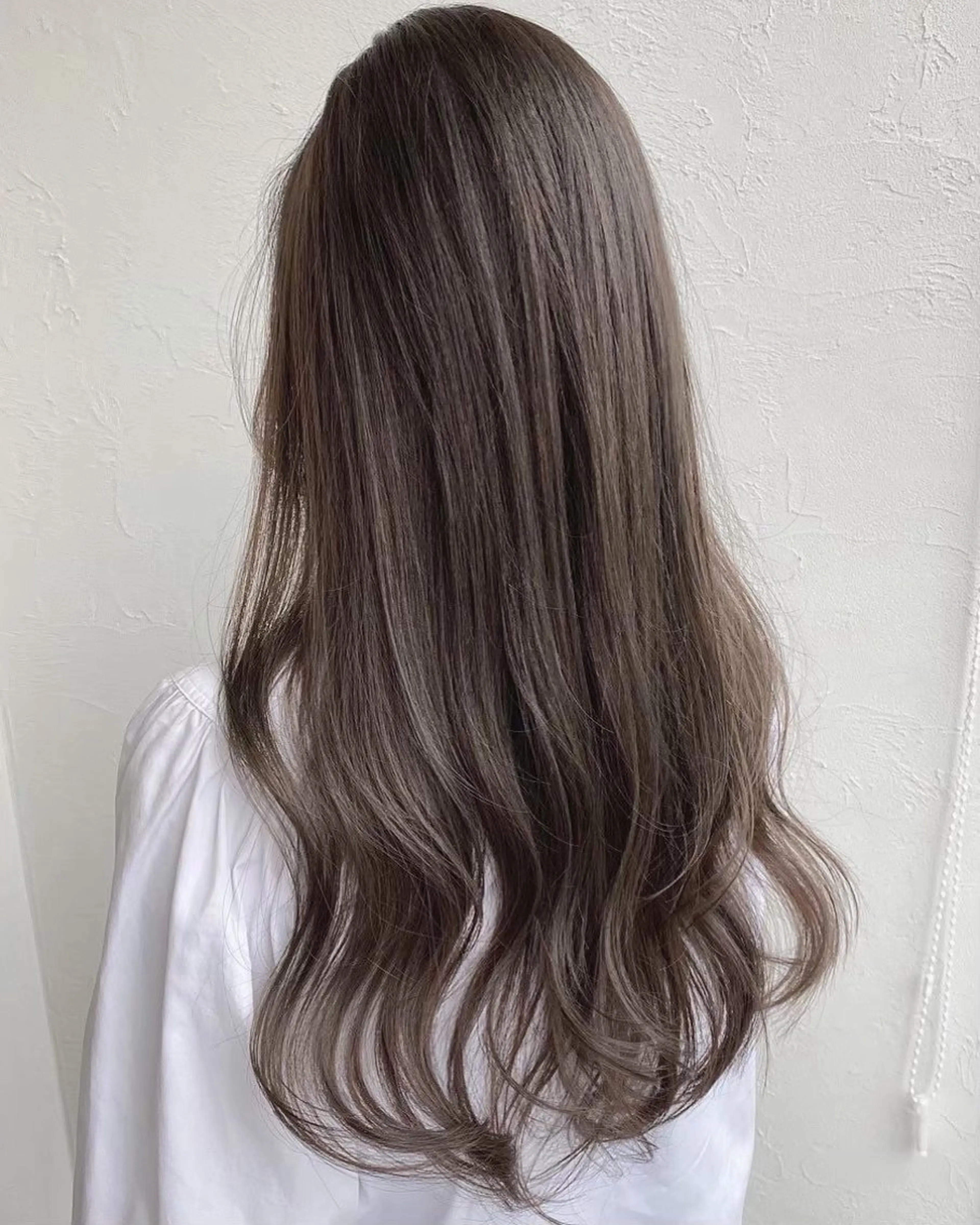 セミロング カラー グレージュ カット ヘアカラー トリートメント ブリーチダブルカラー 【koide】のヘアスタイル