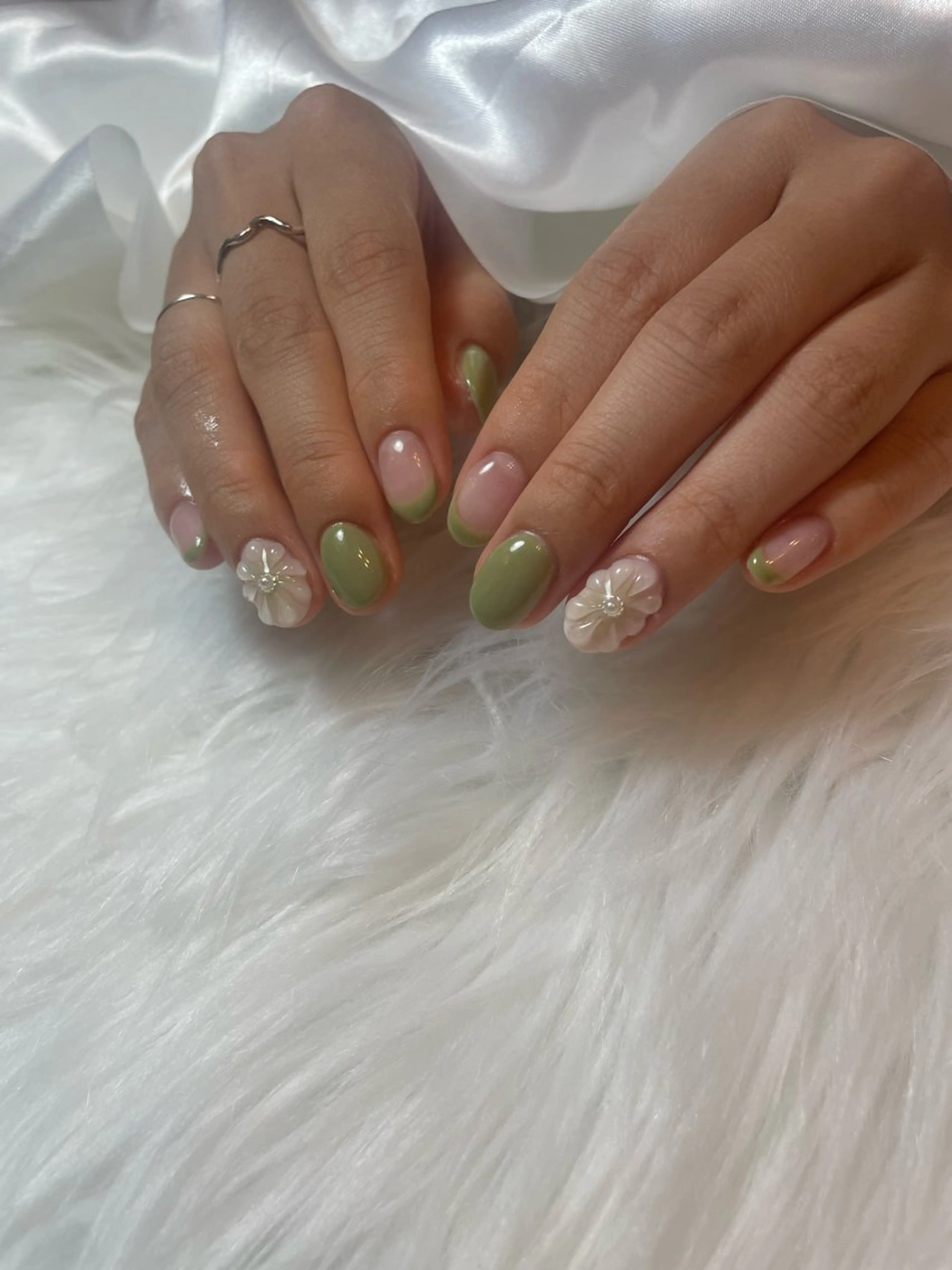 ネイル ブルー フレンチネイル キラキラネイル マグネットネイル シンプルネイル ハンドネイル timtam --sakiのネイルデザイン