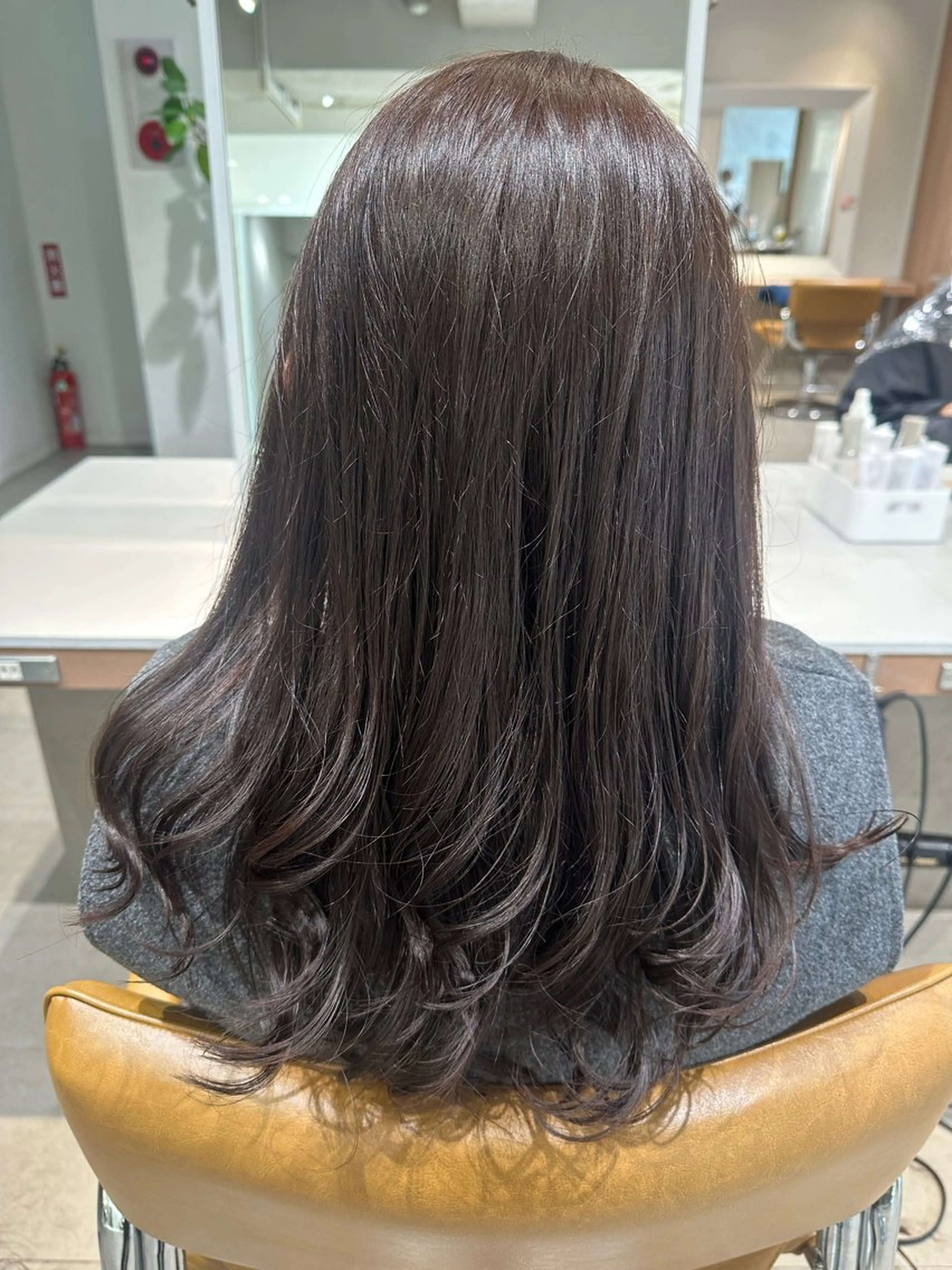 ロング カラー MIKA KITAMURAのヘアスタイル