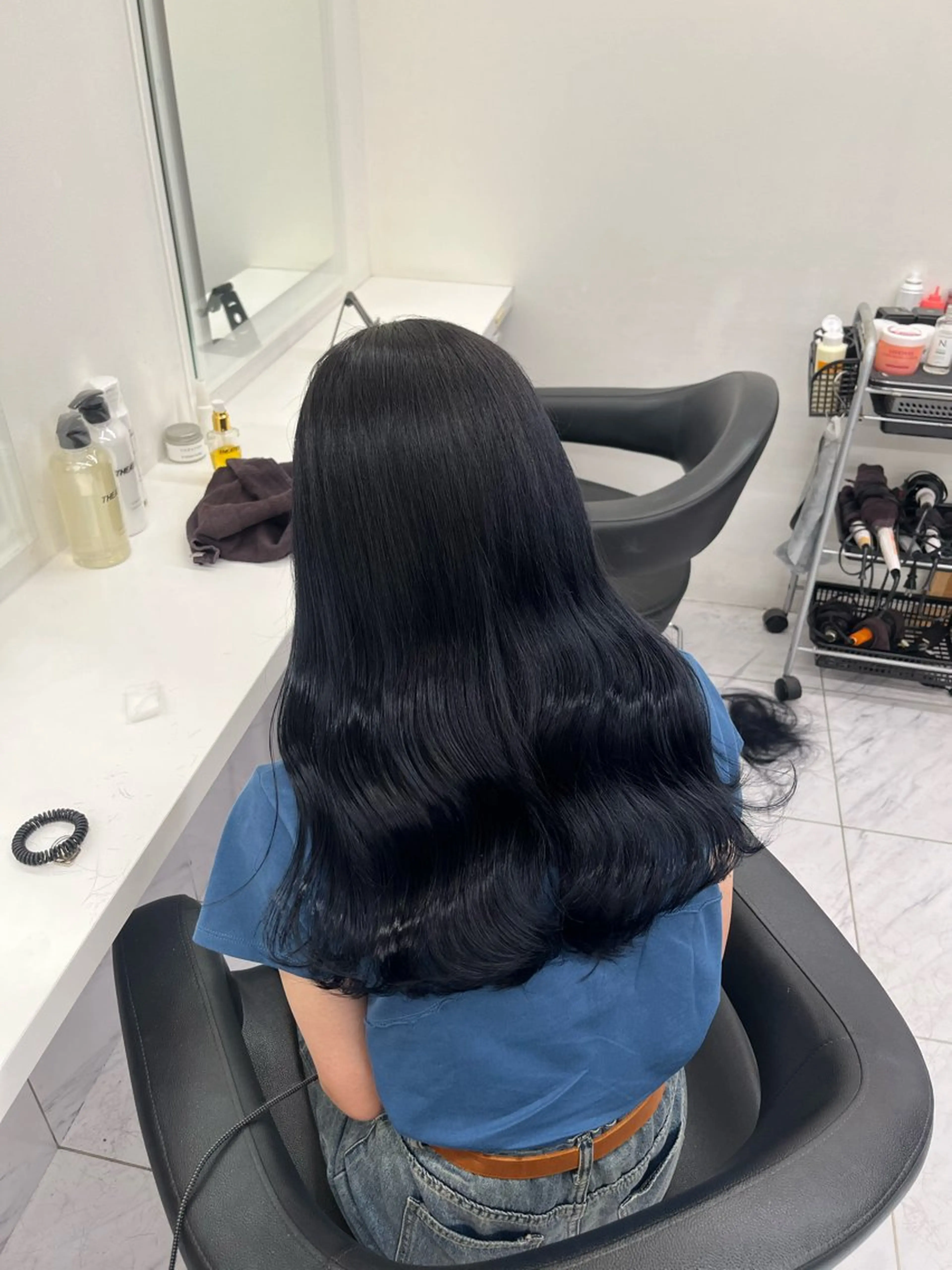 セミロング ヘアカラー トリートメント ヘッドスパ ヘアセット 寒色＆ブリーチ特化 寒色MiOのヘアスタイル