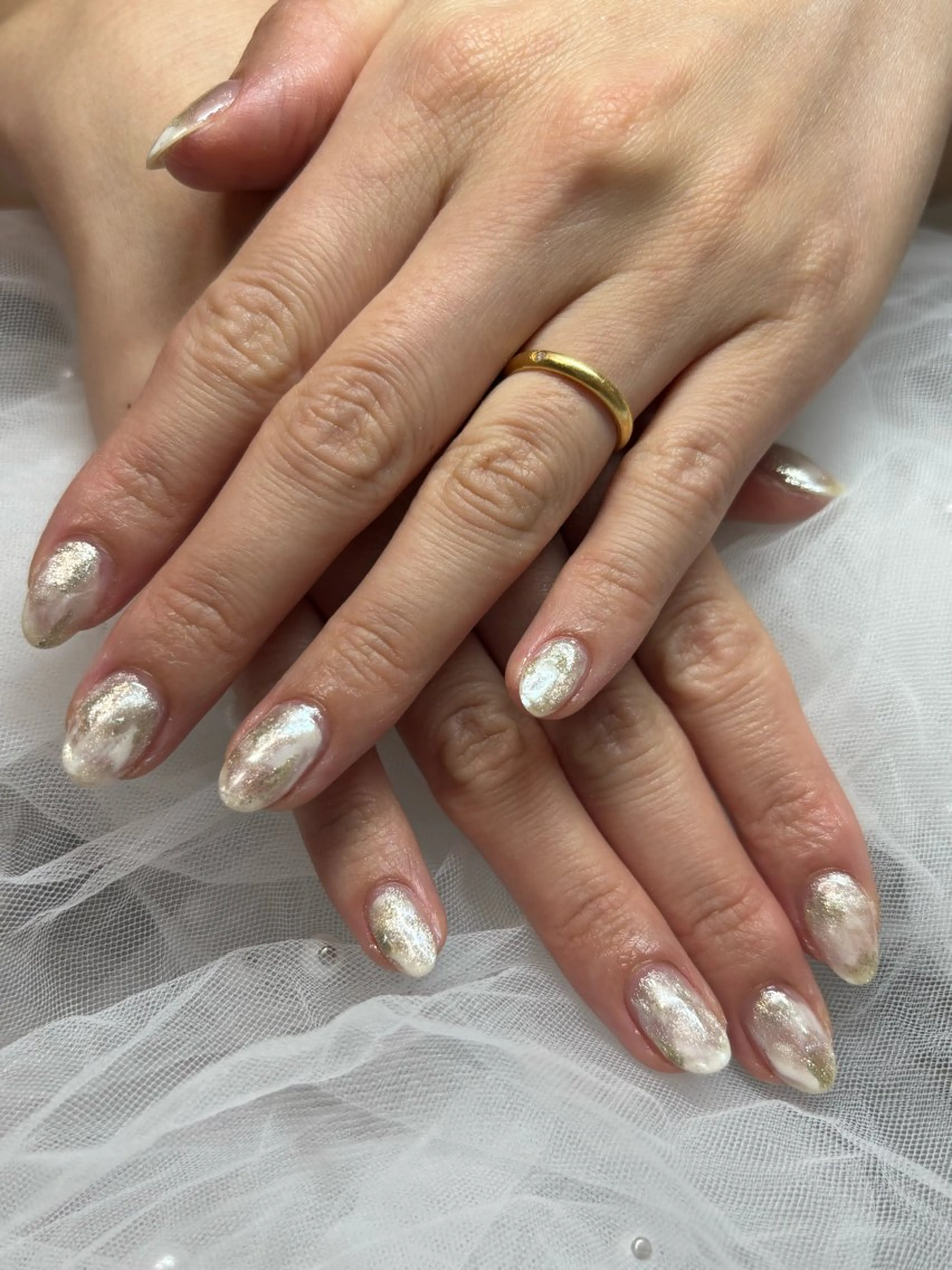 ネイル ニュアンスネイル 三本 綾奈のネイルデザイン