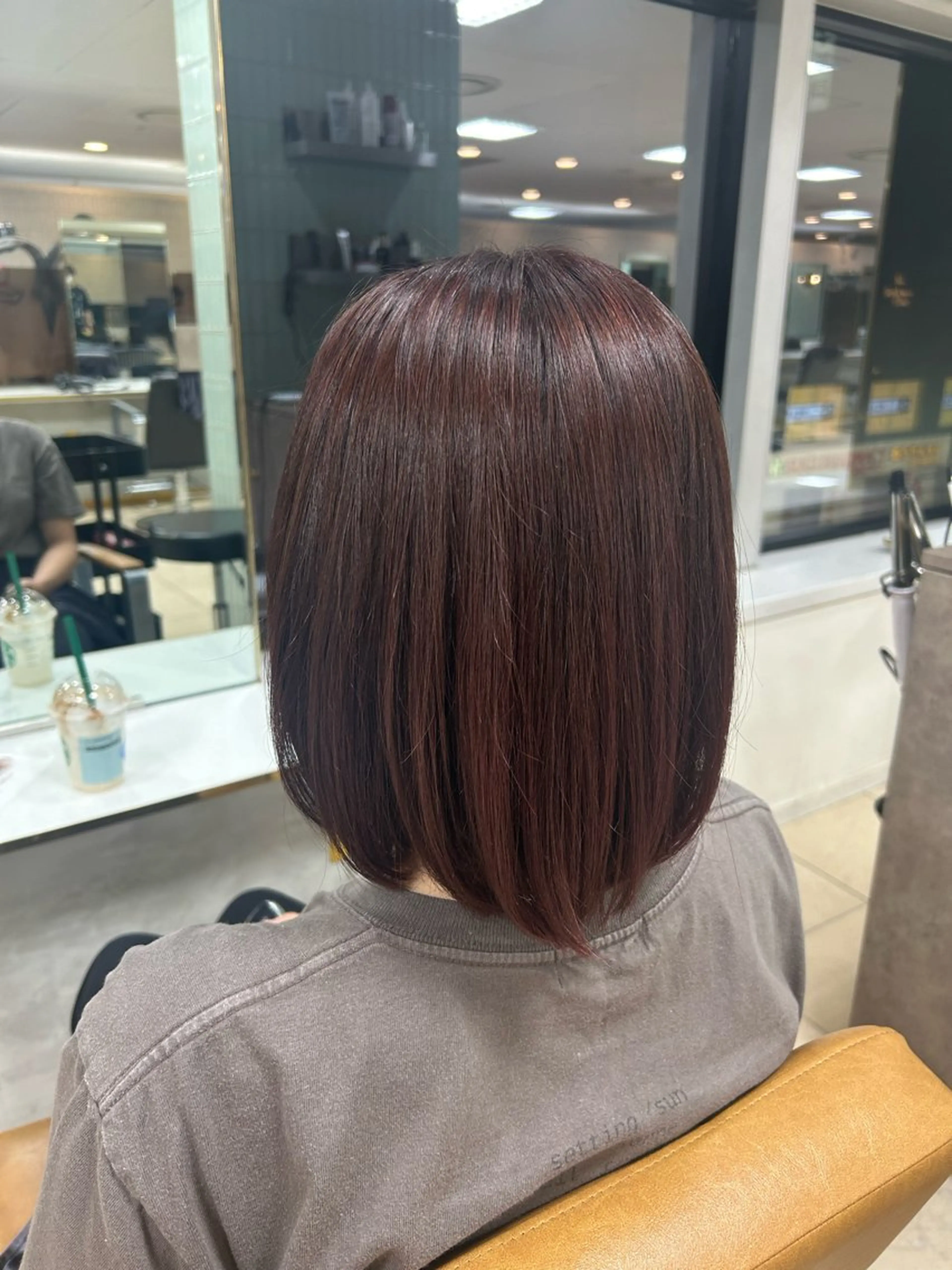 カラー 渡辺 にこはのヘアスタイル