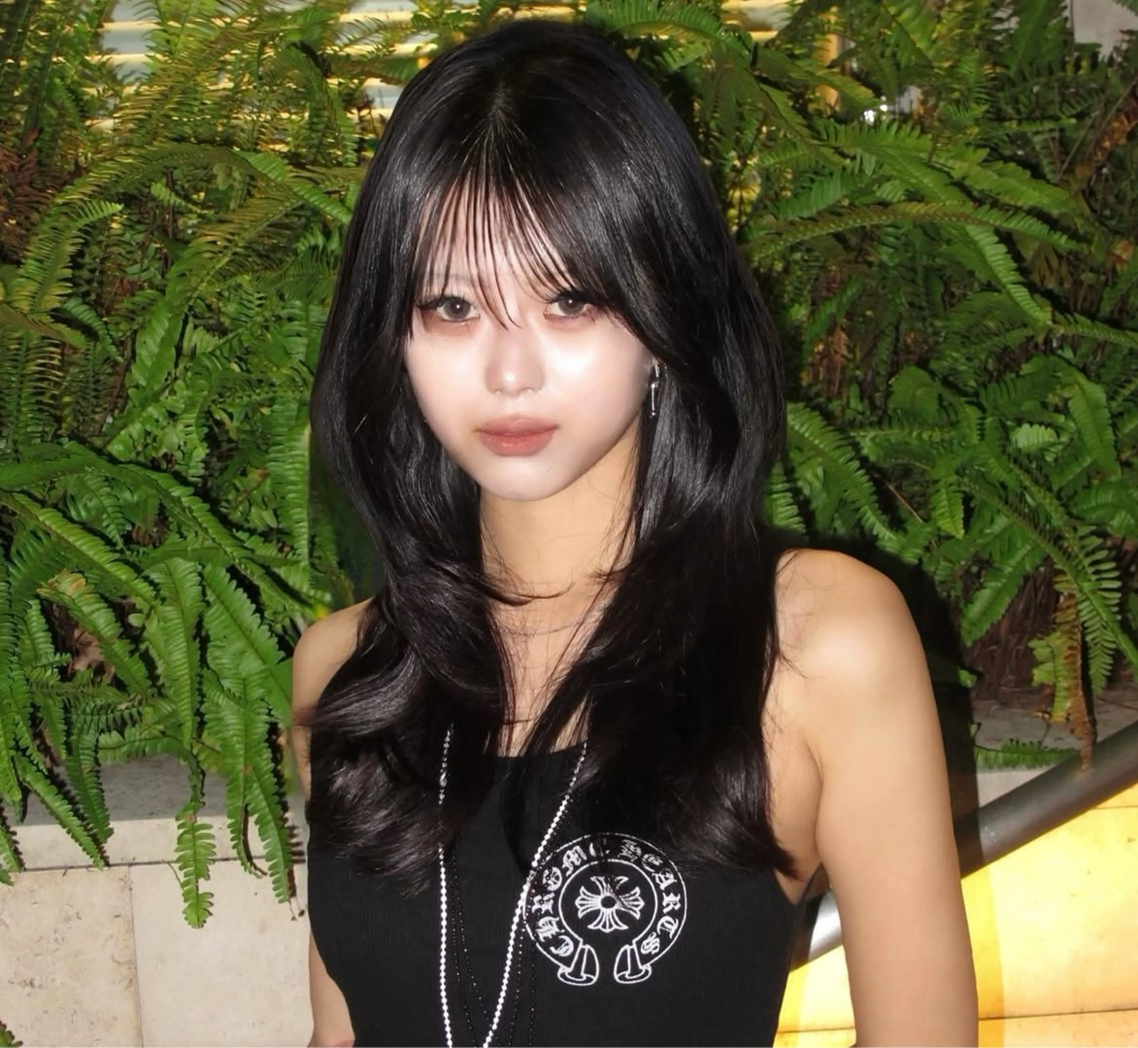 ロング カラー 黒髪 ブルーカラー ブルーブラック レイヤーカット ヘアカラー 吉村 駿佑のヘアスタイル