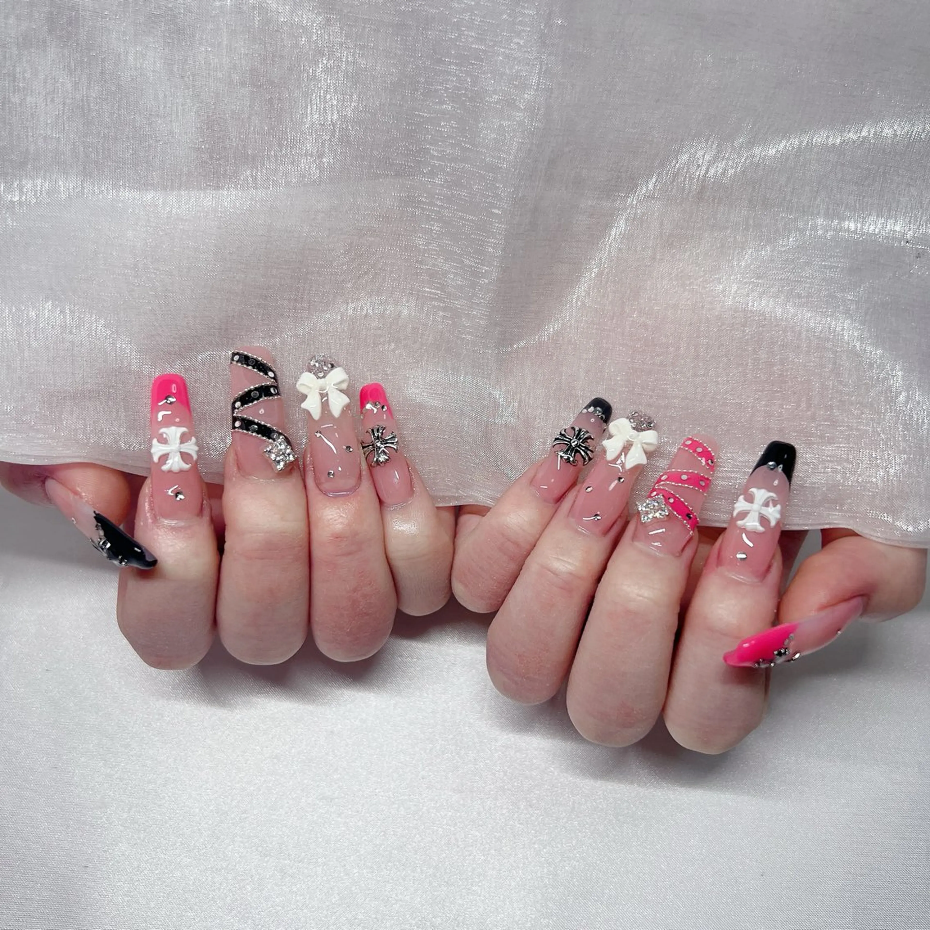 ネイル 長さ出し ジェルネイル 韓国ネイル ラメ(グリッター) マグネットネイル ハンドネイル nail salon Rewardのネイルデザイン