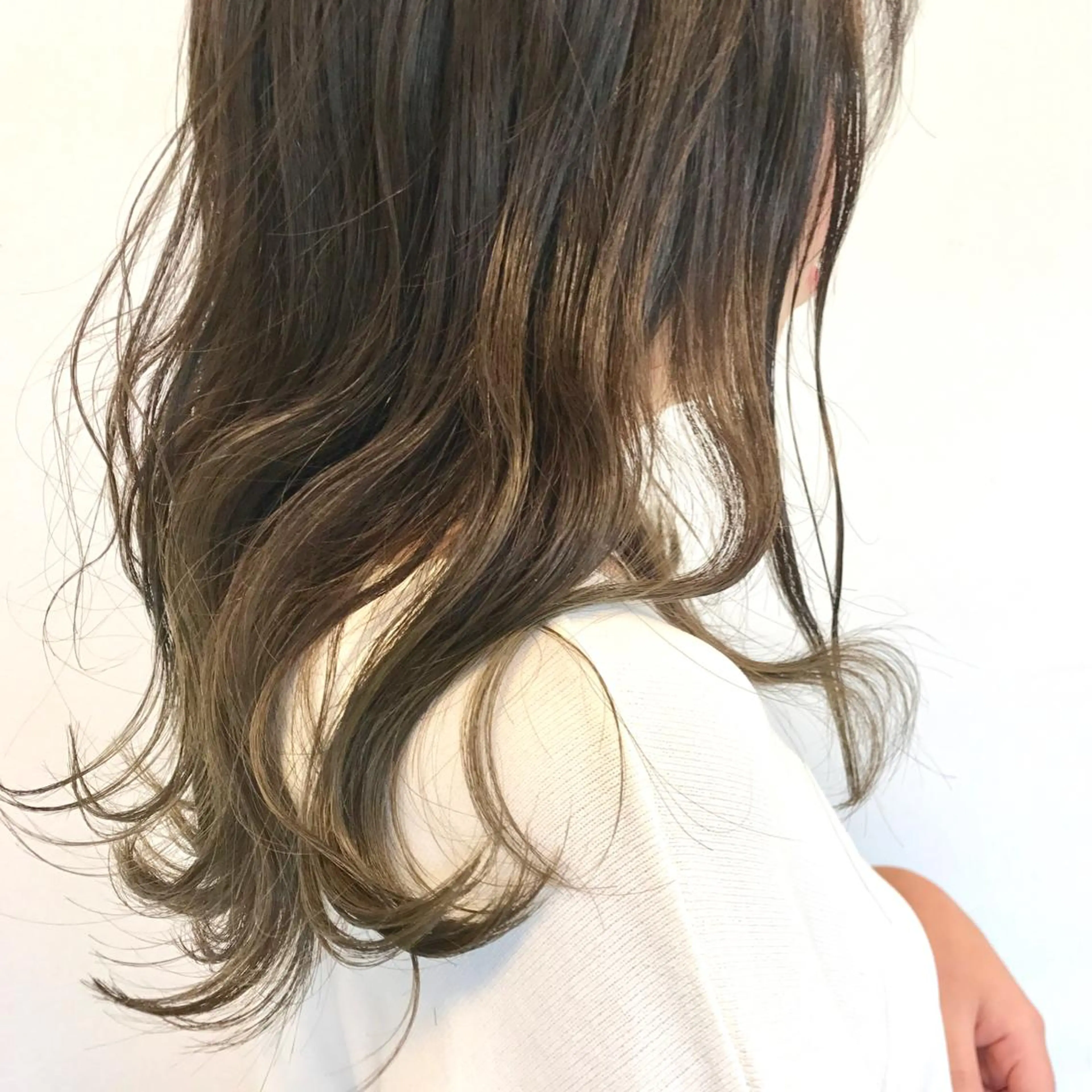 セミロング モリ タカユキ🌵のヘアスタイル