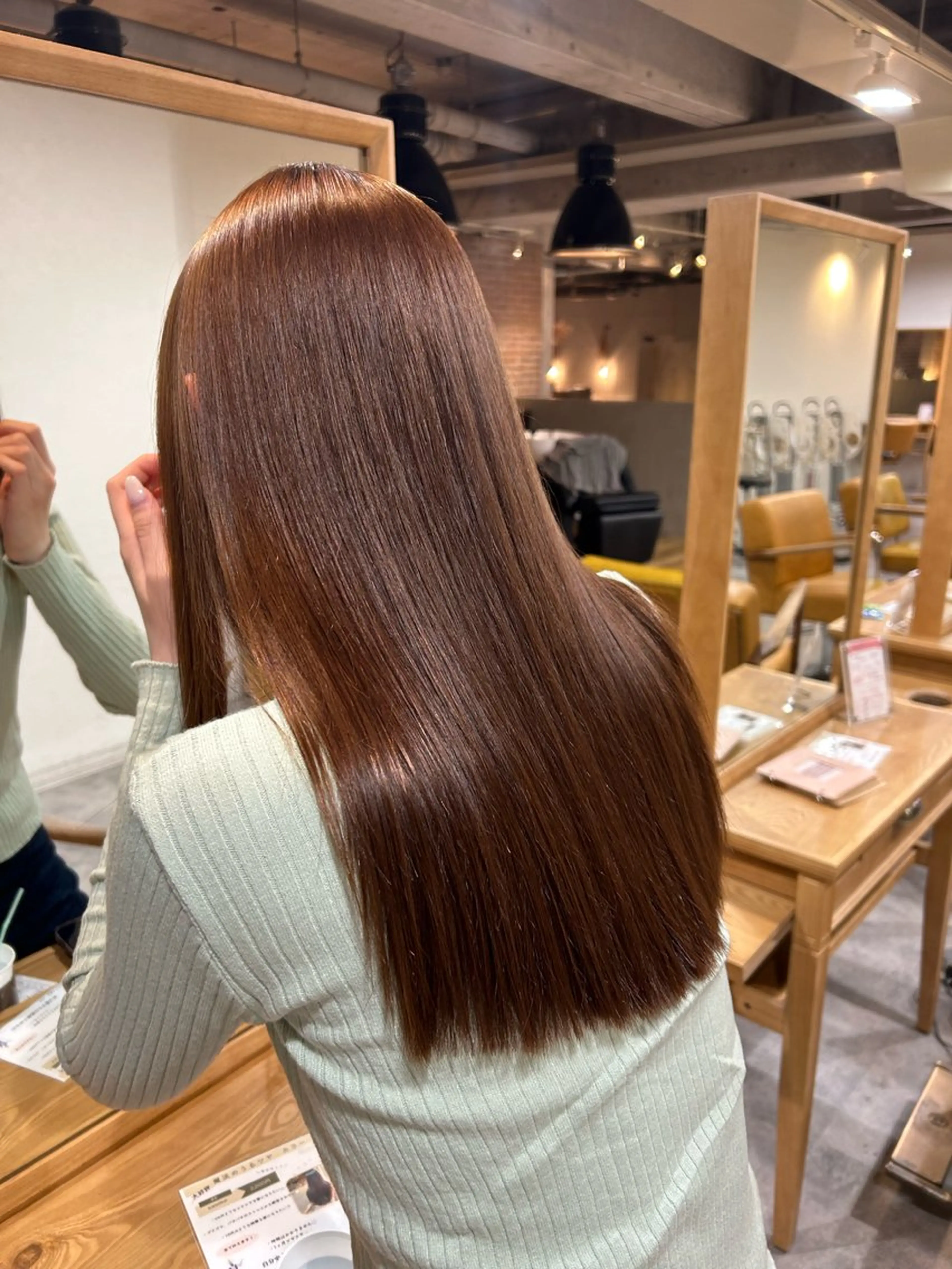 《4月限定の半額クーポン🉐》ブリーチ無しのダブルカラー🎨🪽➕メンテナンスカット✂️➕トリートメントの写真