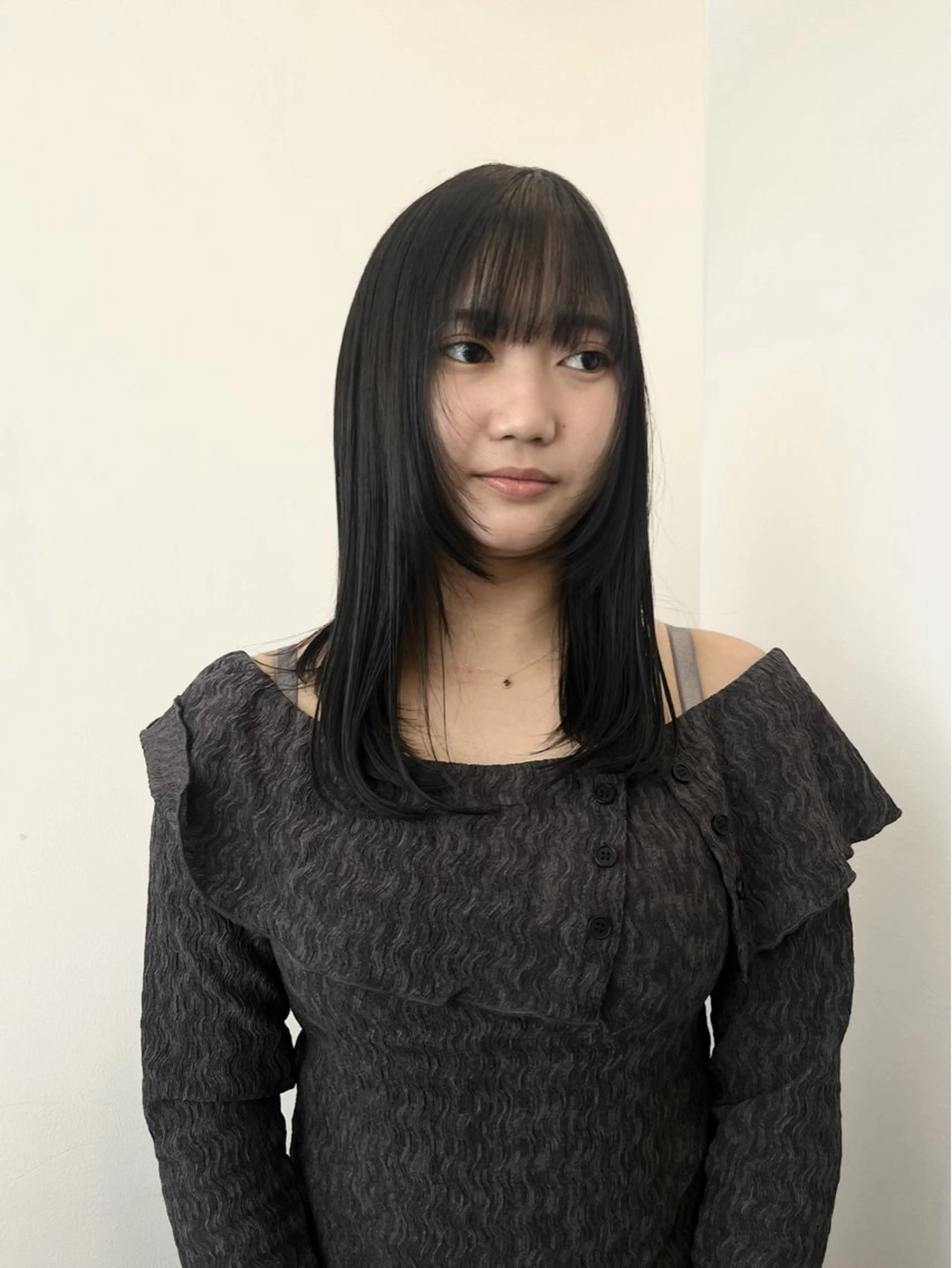 セミロング 小長谷 夕菜のヘアスタイル