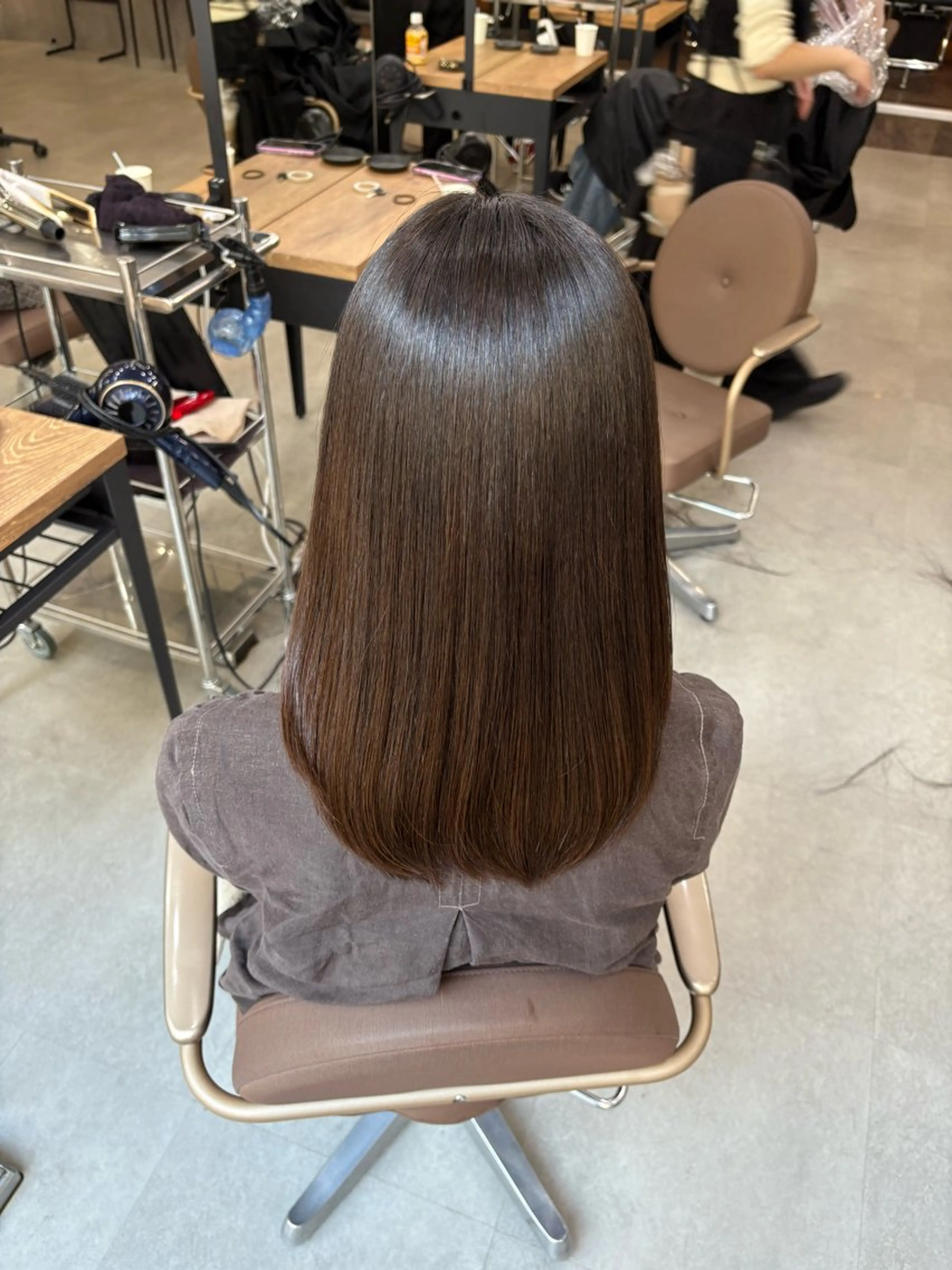 セミロング 縮毛矯正 髪質改善／縮毛矯正 関根青葉のヘアスタイル