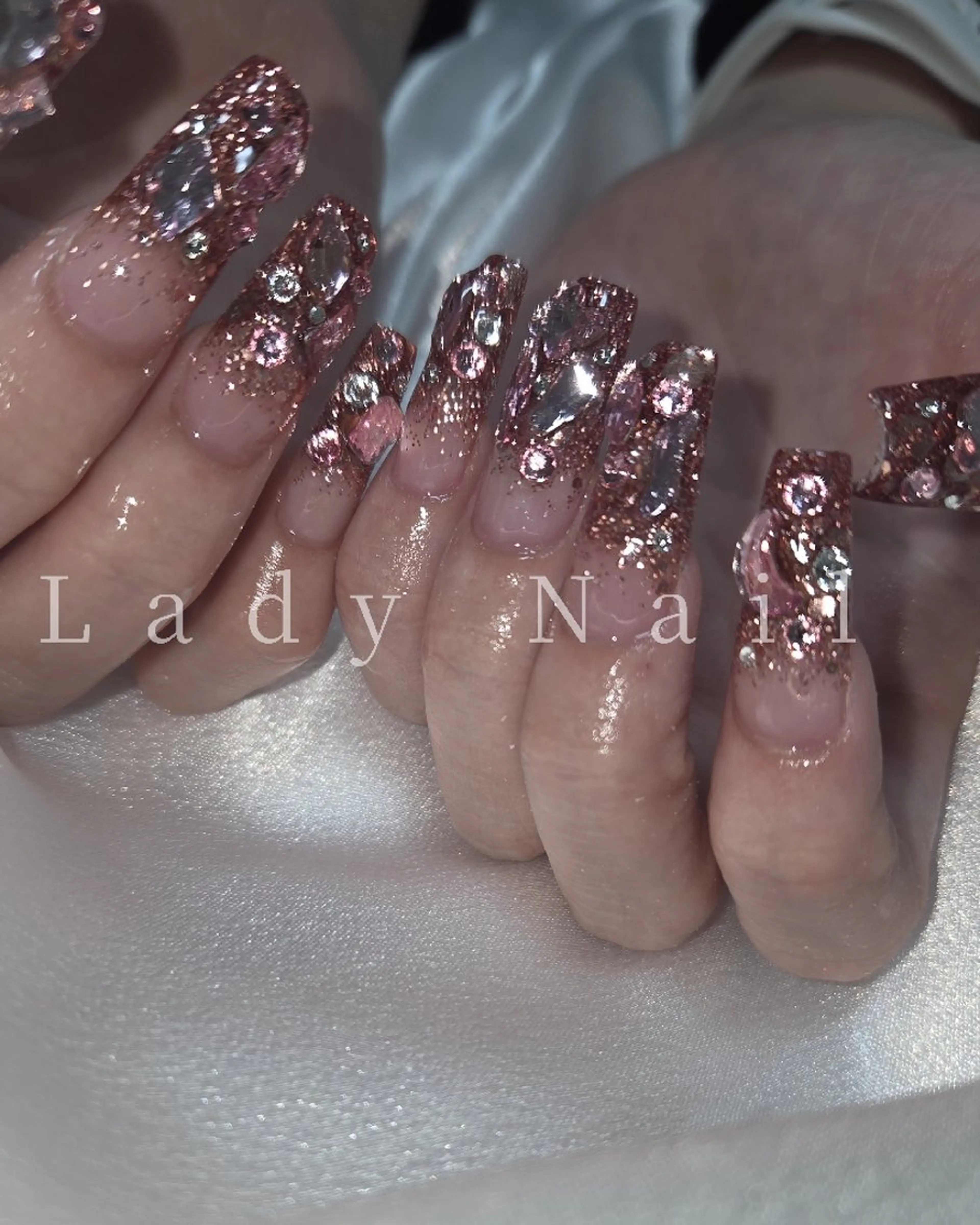 ネイル クリアネイル グラデーション ラメ(グリッター) ラメグラデーション ピンク ハンドネイル Lady Nail Kiyokaのネイルデザイン