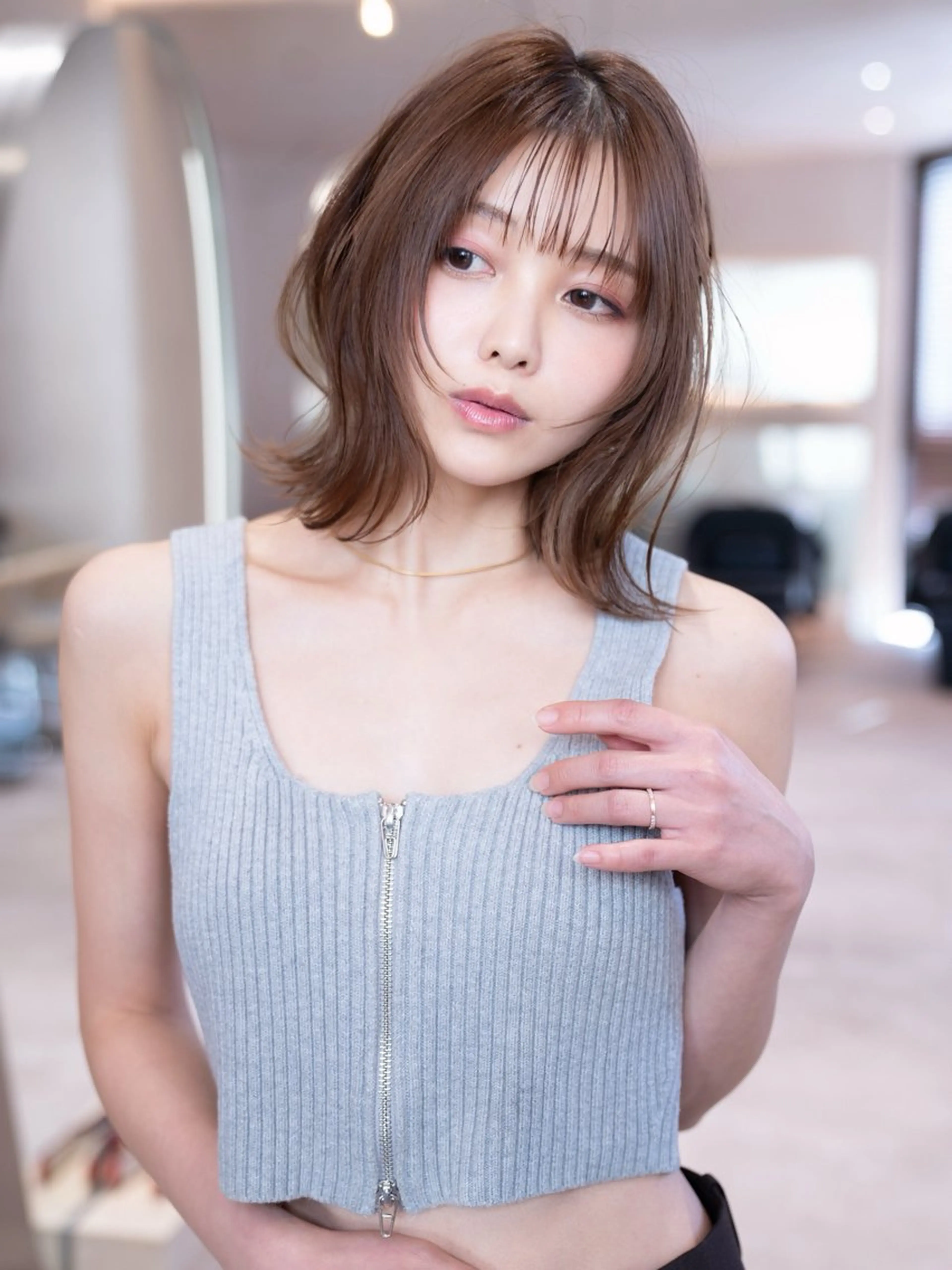 ミディアム カット ヘアカラー トリートメント 透明感カラー 渋谷美容師みひろのヘアスタイル