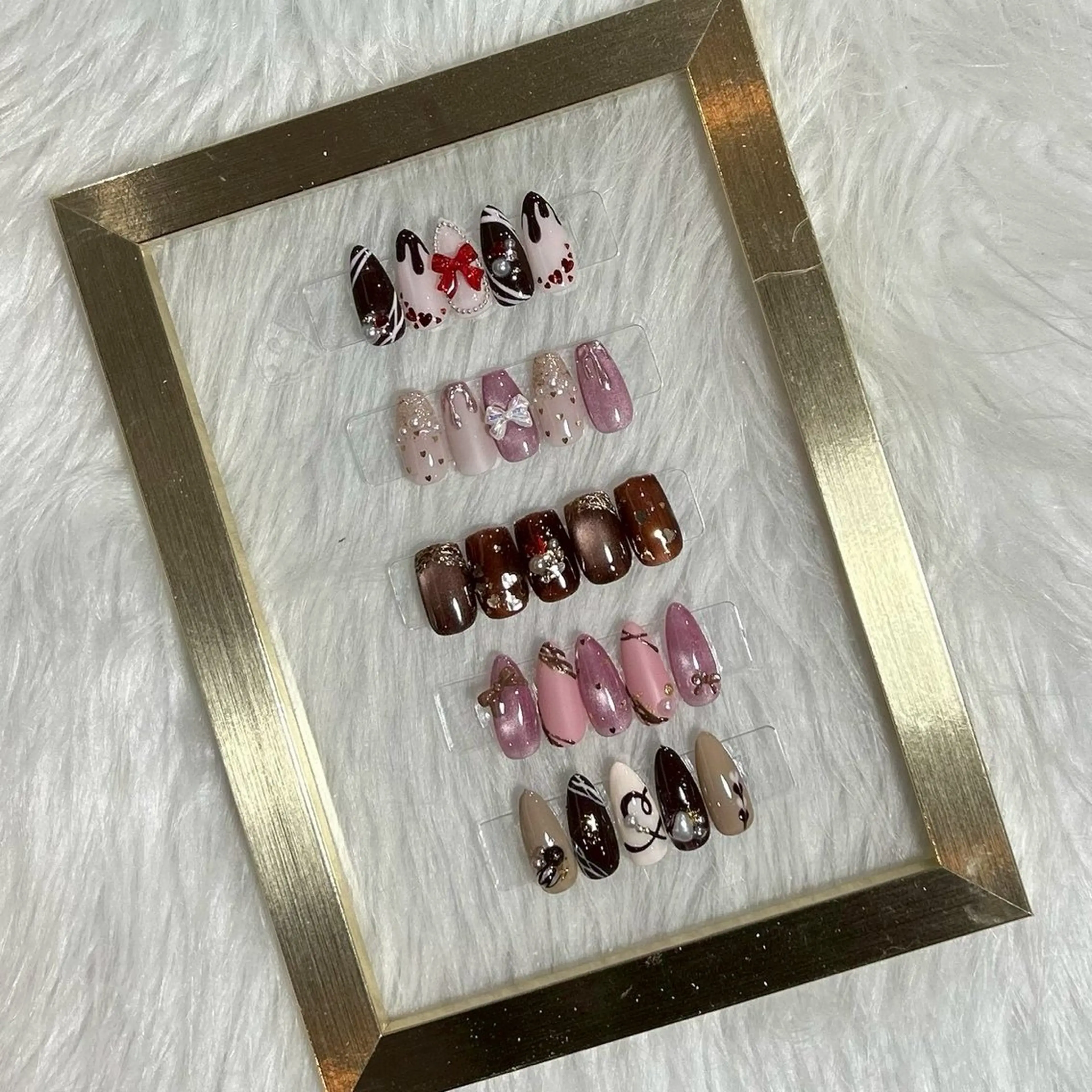 ネイル バレンタイン EmaNail 🧸Momokaのネイルデザイン