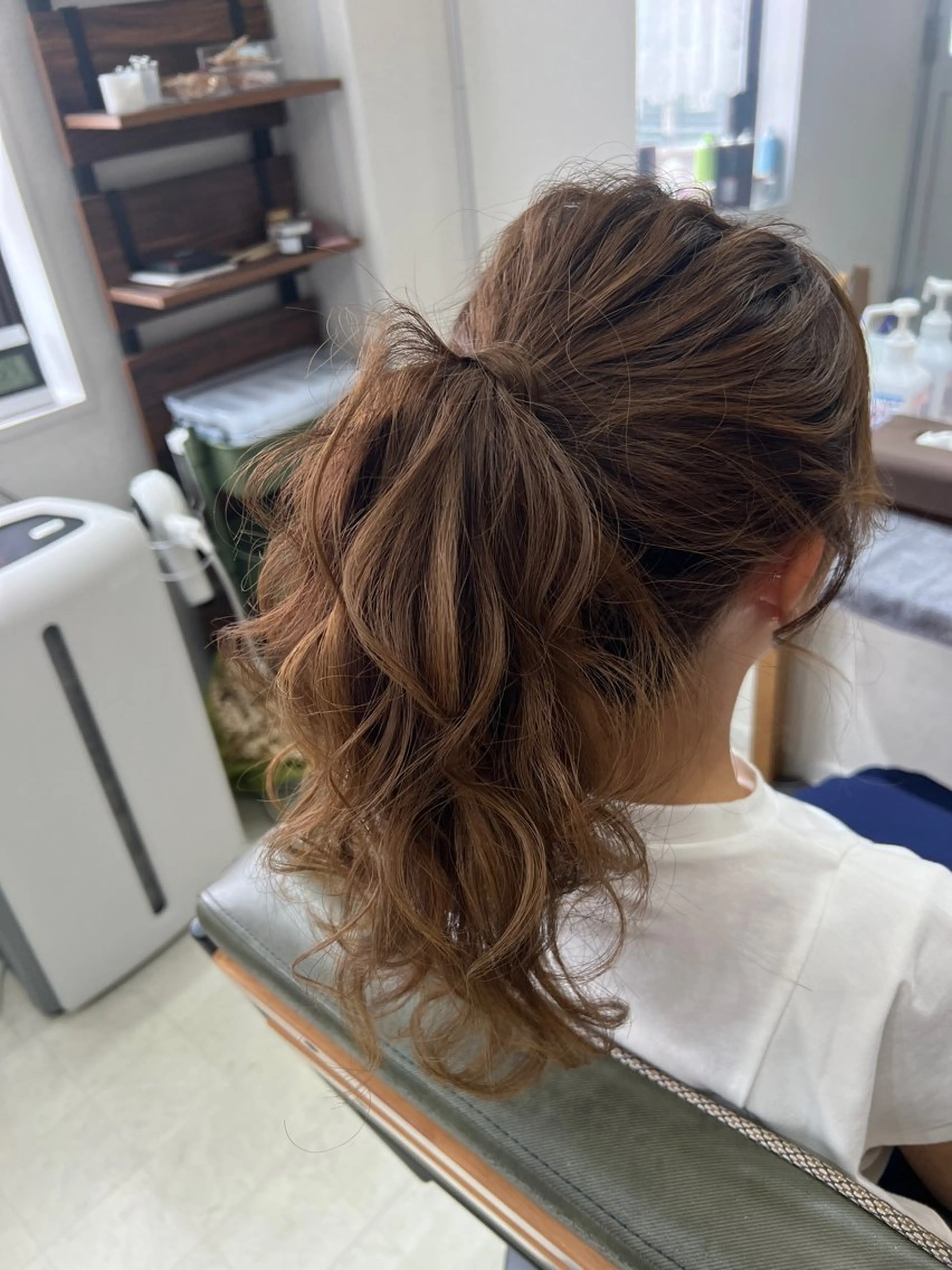 セミロング ヘアアレンジ ポニーテール 山室 敬義のヘアスタイル