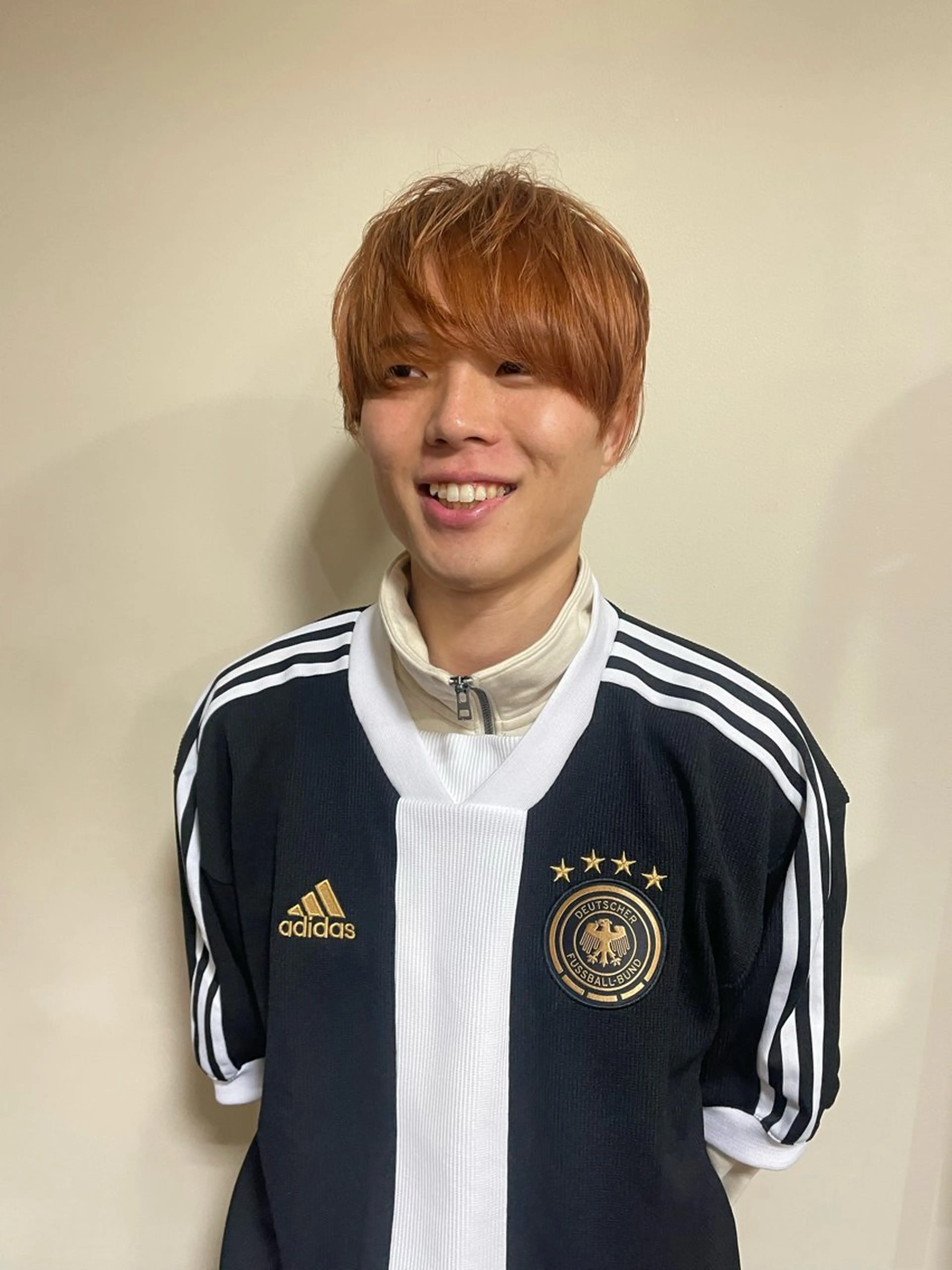 カラー メンズ メンズブリーチ ブリーチ 浅岡 昭汰のヘアスタイル