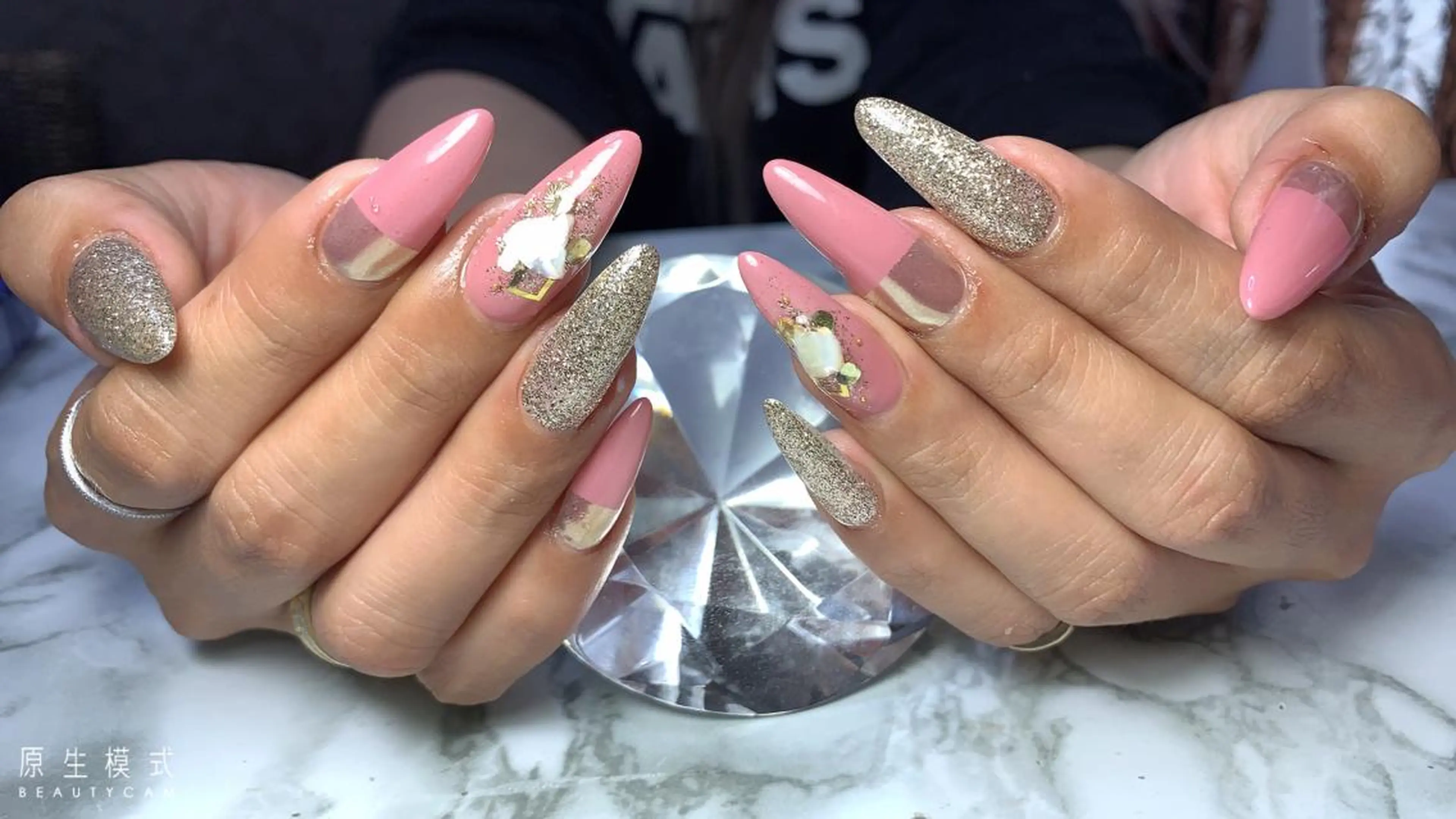 ネイル ミラーネイル ピンク 春ネイル Lilas Nailのネイルデザイン
