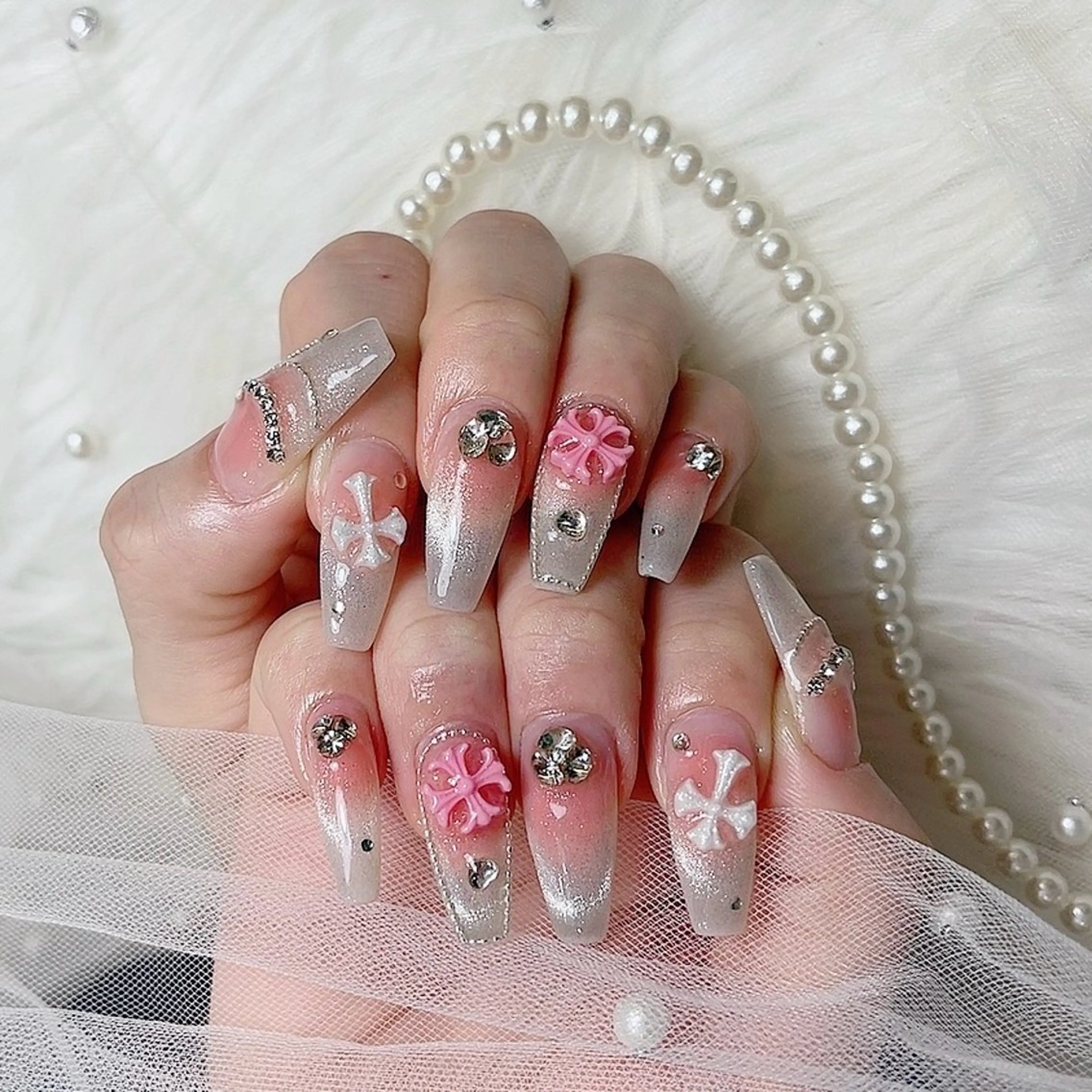 ミディアム ハンドネイル Chiin Nailのネイルデザイン