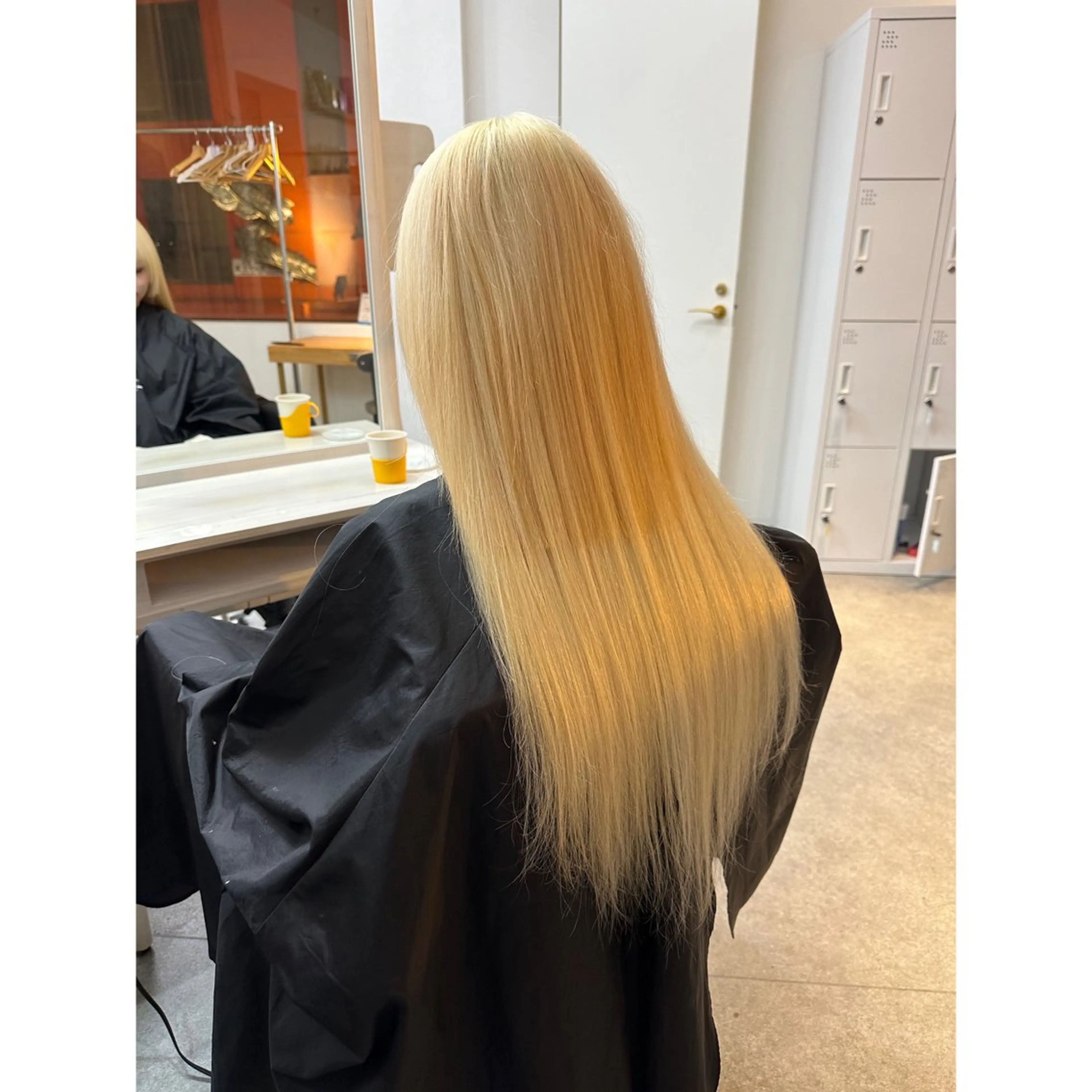 ロング ヘアカラー エクステ 韓国ヘア×ハイトーン AYA💫のヘアスタイル