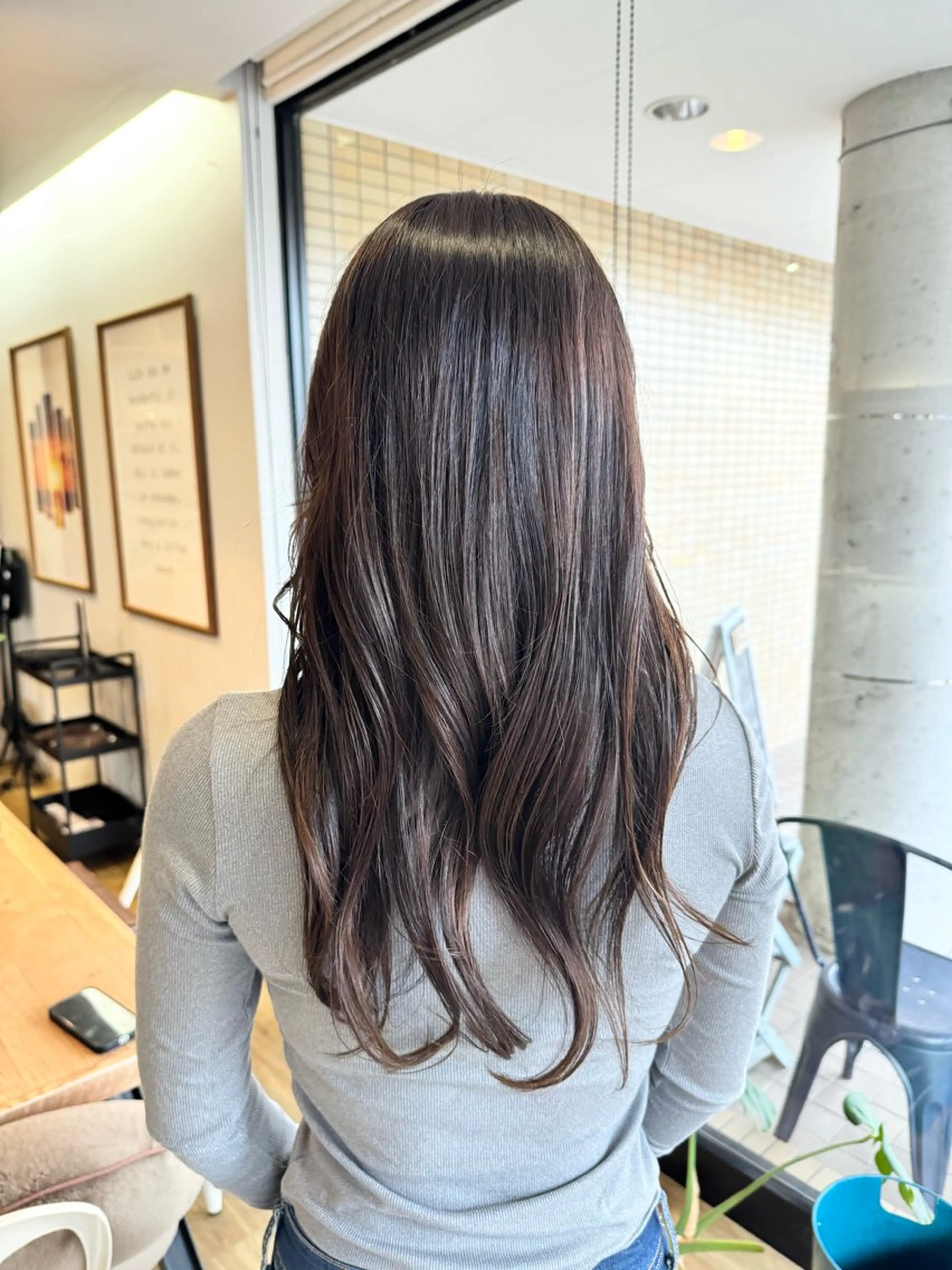 ロング カラー ベージュカラー ブラウンカラー カット ヘアカラー トリートメント ツキダテ ユイのヘアスタイル