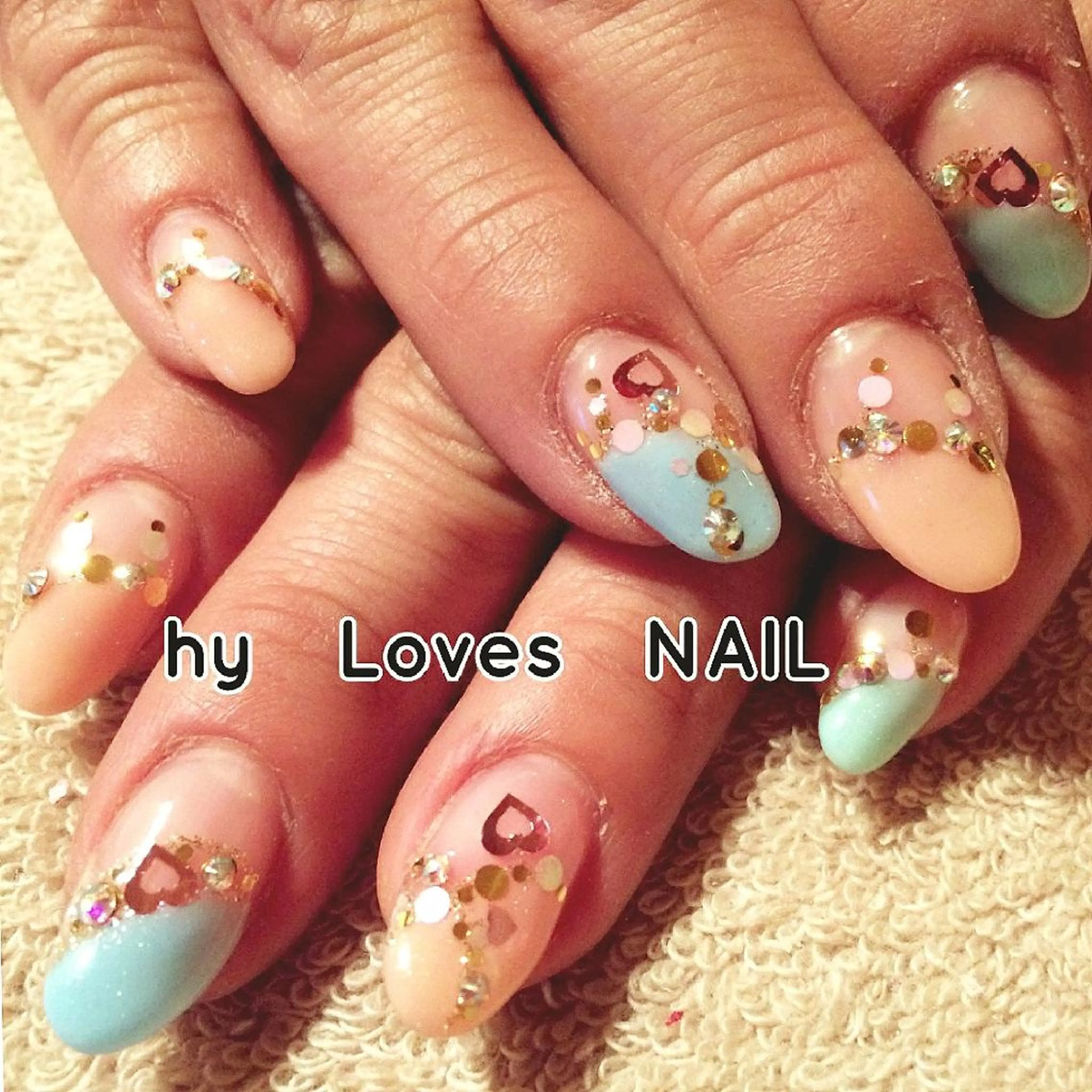 ネイル アートネイル フレンチネイル ジェルネイル ハート ホログラムネイル ハンドネイル よしだ ひろきのネイルデザイン