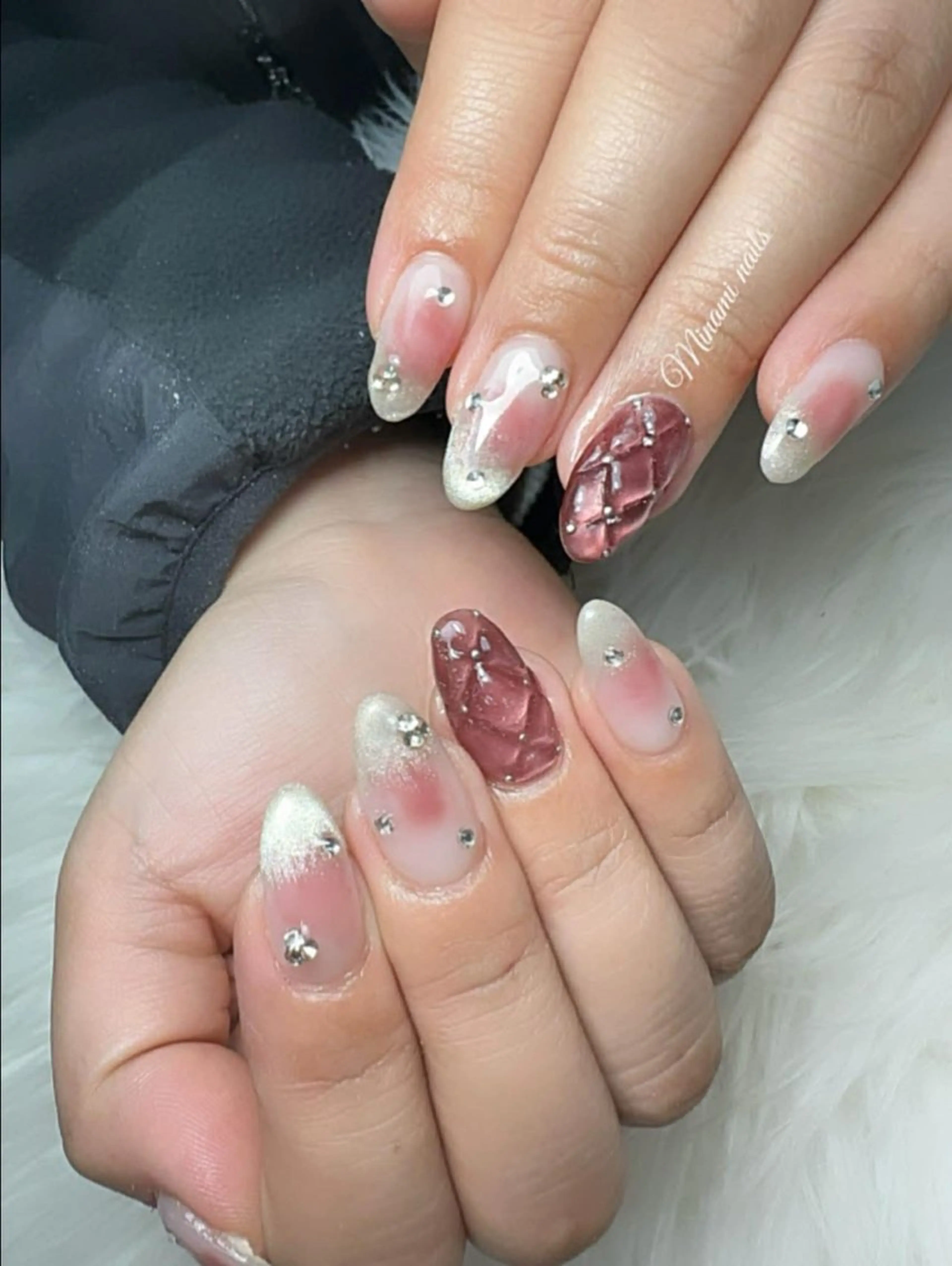 ネイル アートネイル オーロラネイル ガーリー キラキラネイル 韓国ネイル Minami Nailsのネイルデザイン