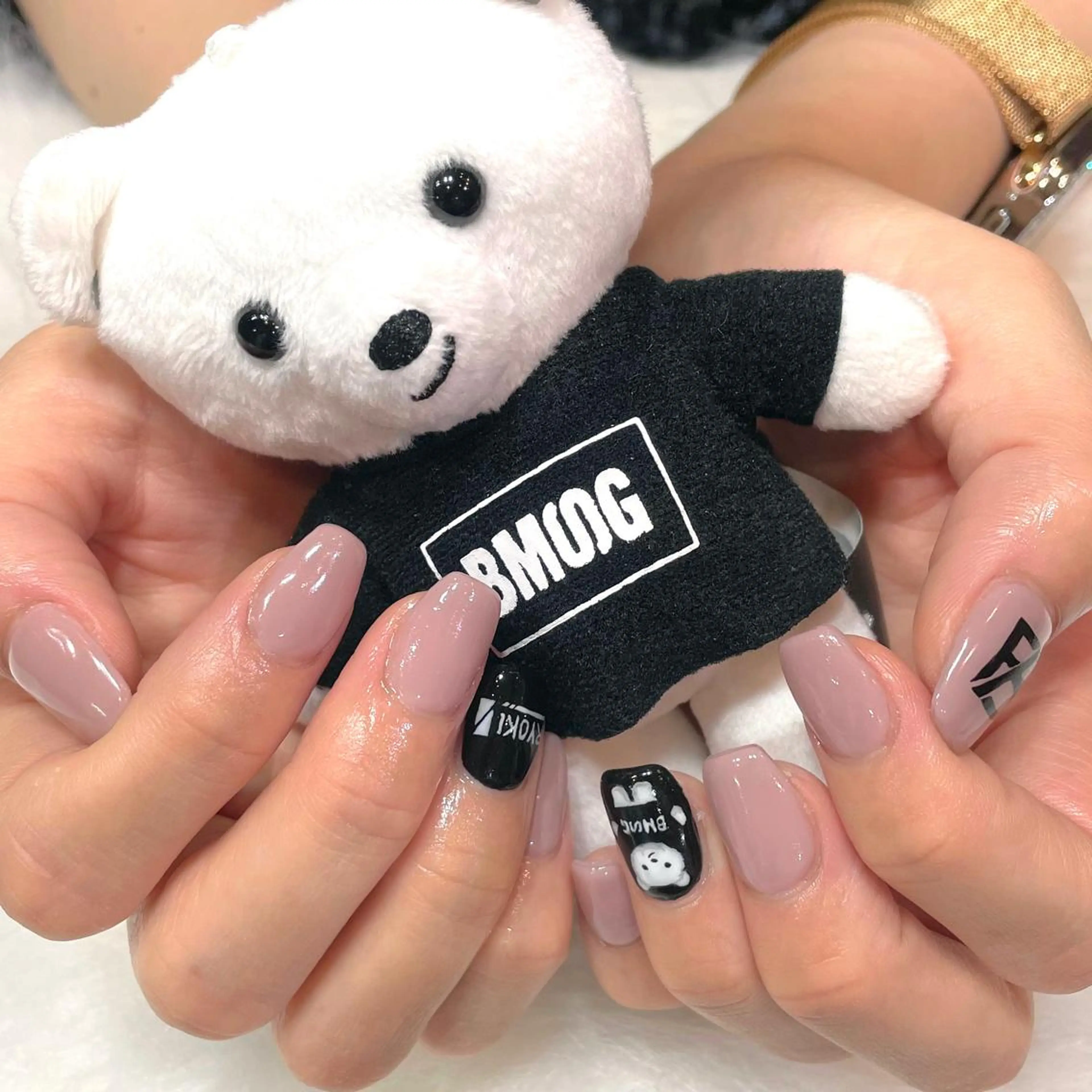 ネイル MADDYNAILS ✴︎柏痛ネイルのネイルデザイン