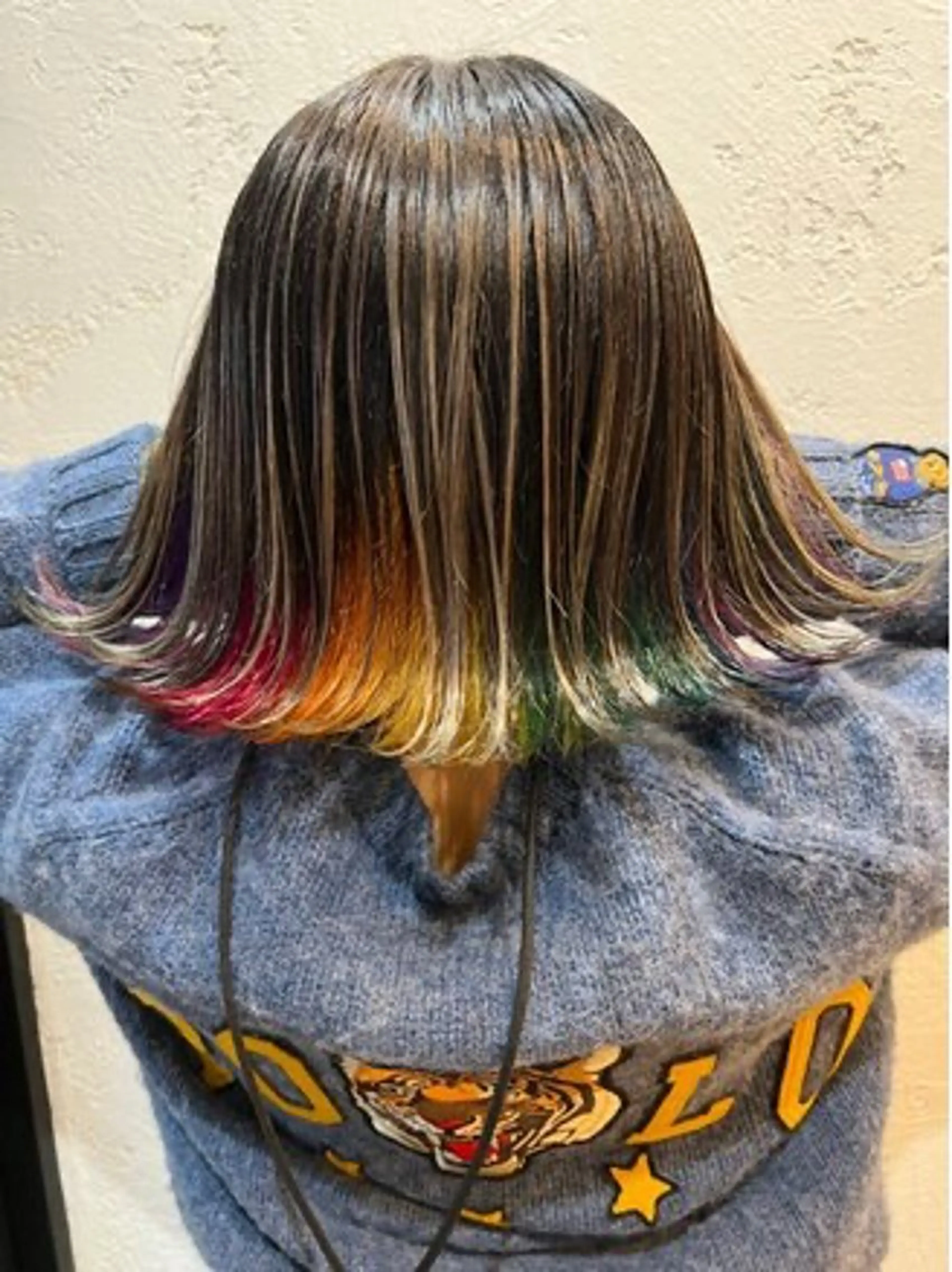 ミディアム カラー Hide !のヘアスタイル