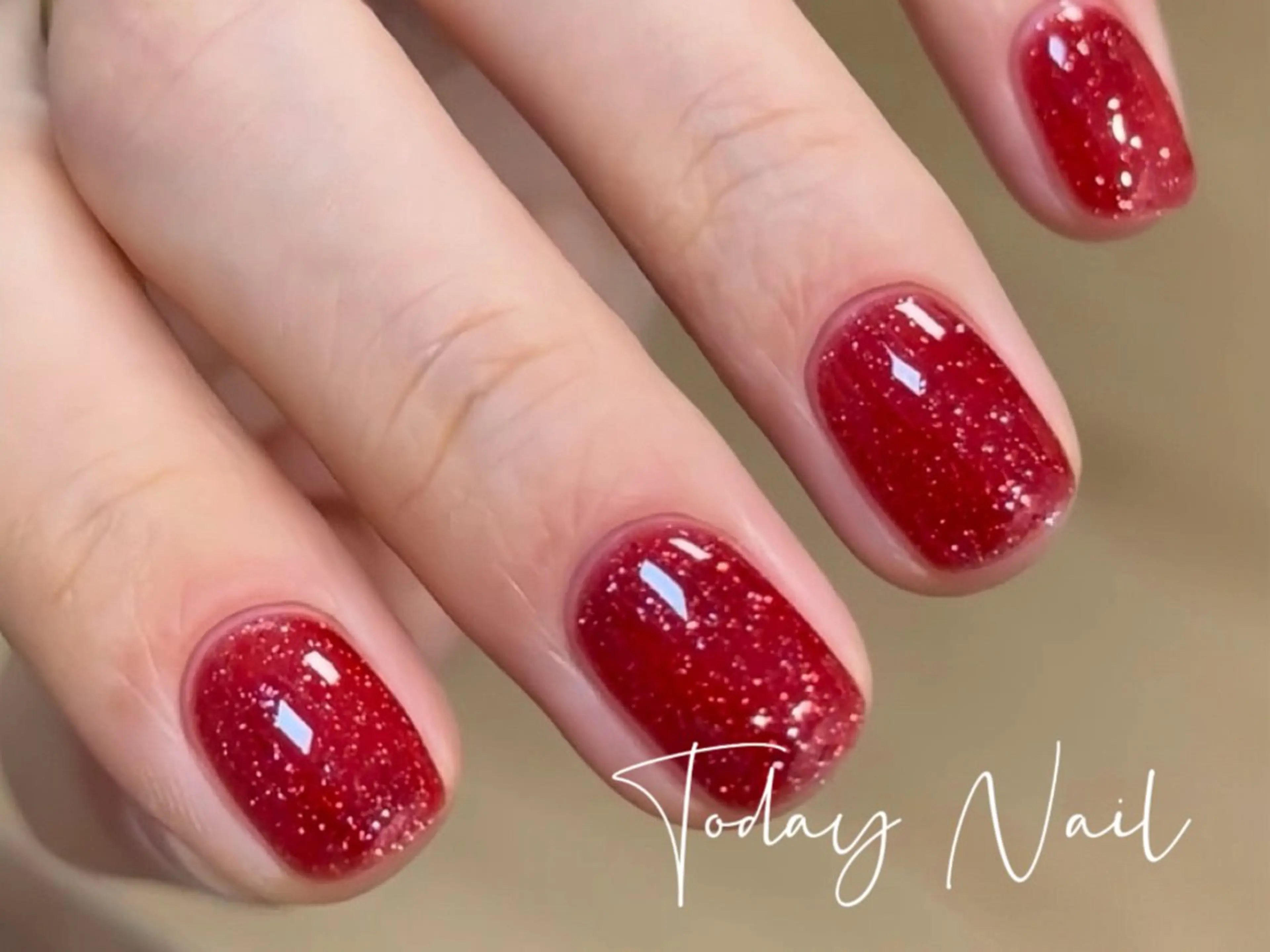 ネイル 赤色 冬ネイル クリスマス ハンドネイル りゅう Todayのネイルデザイン