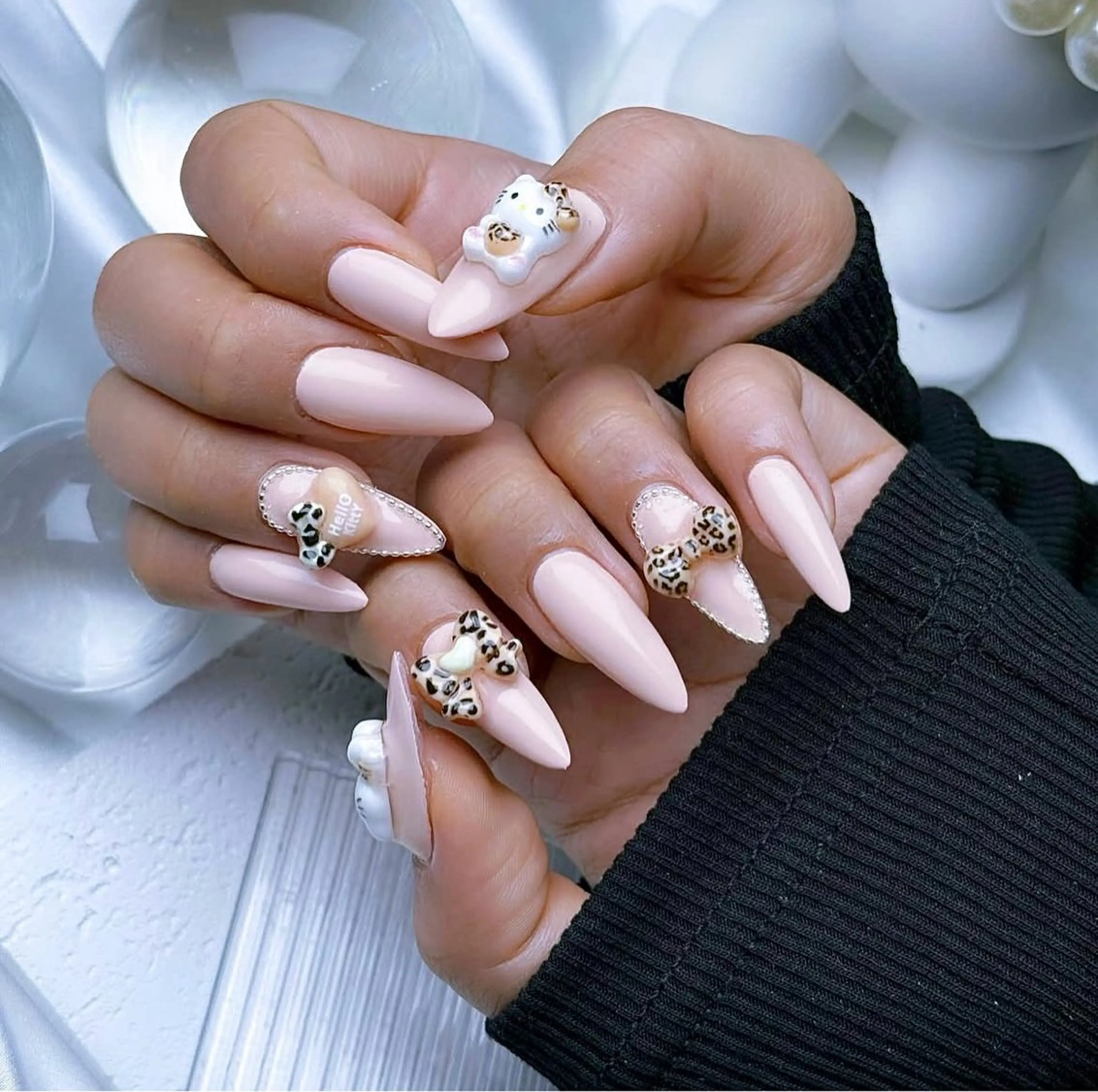 ネイル フレンチネイル ジェルネイル 韓国ネイル マグネットネイル ネイルチップ ハンドネイル Rin Nail 新大久保店のネイルデザイン